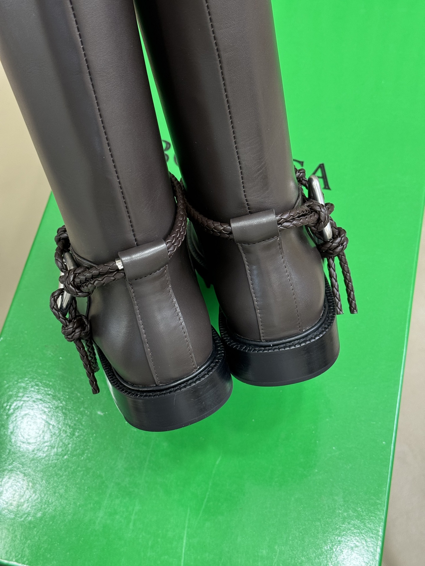 Bagsaaa B0tt*ga Ven*ta knee-high boots black