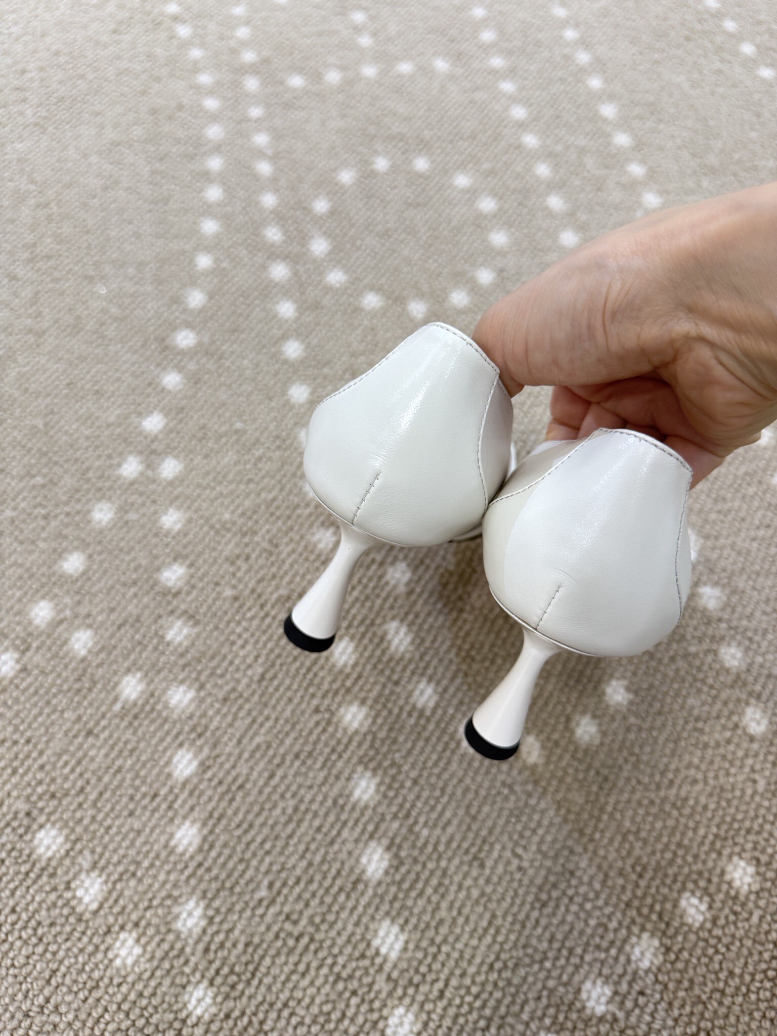 Bagsaaa J1m*y Ch00 pumps in white