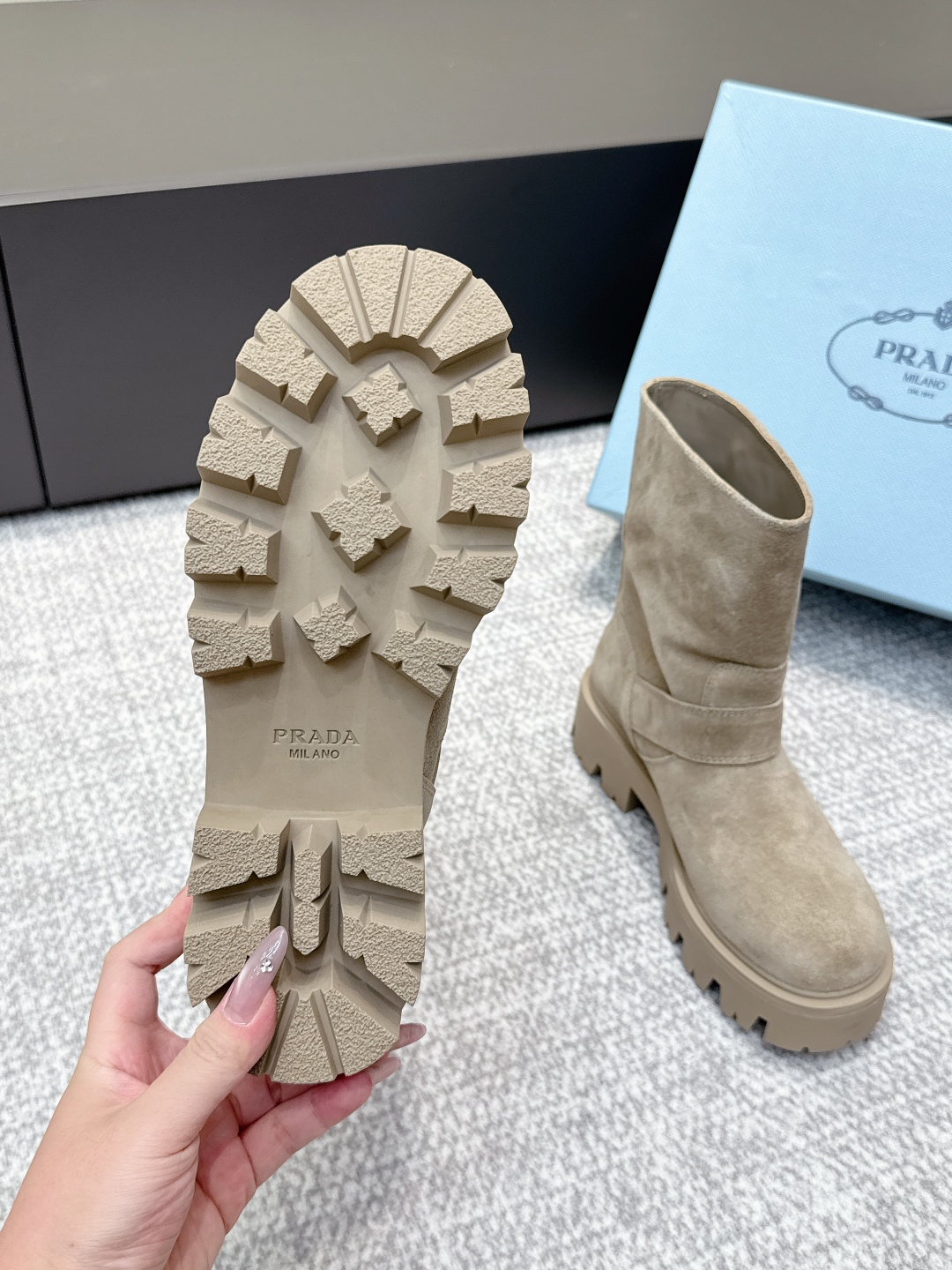 Bagsaaa Pra*a Monolith boots in beige suede