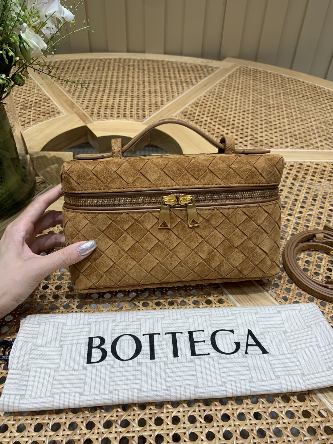 Bagsaaa B0tt*ga Ven*ta Bang Bang Bag 789109 brown suede - 22cm