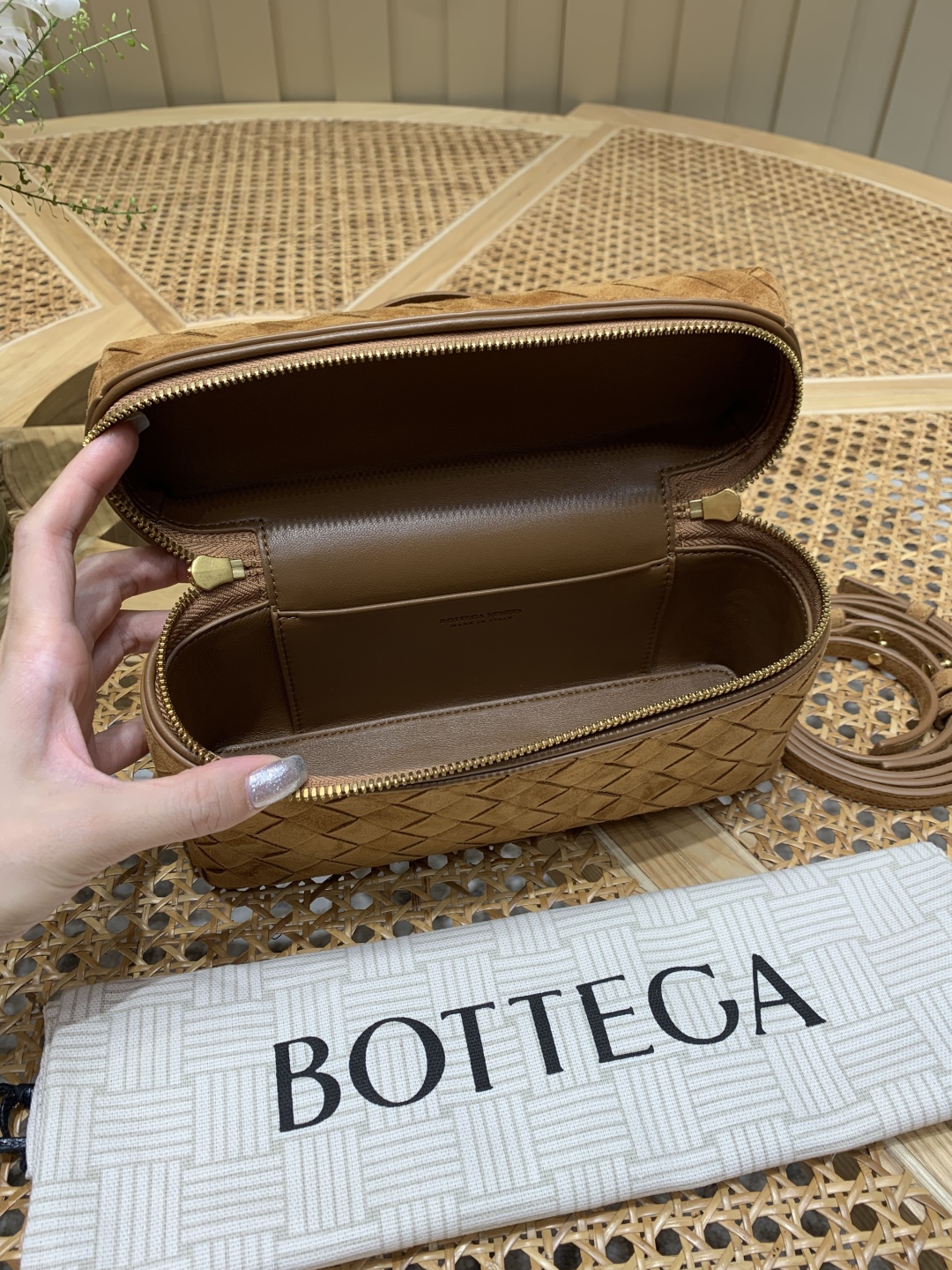 Bagsaaa B0tt*ga Ven*ta Bang Bang Bag 789109 brown suede - 22cm