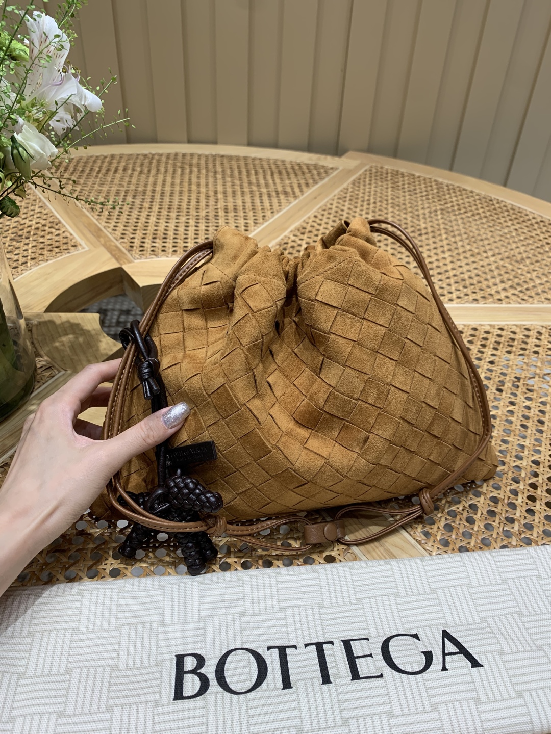 Bagsaaa B0tt*ga Ven*ta Dustbag 796728 brown suede - 32cm