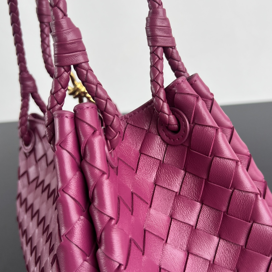 Bagsaaa B0tt*ga Ven*ta Parachute 835921 Cinnabar - 30cm