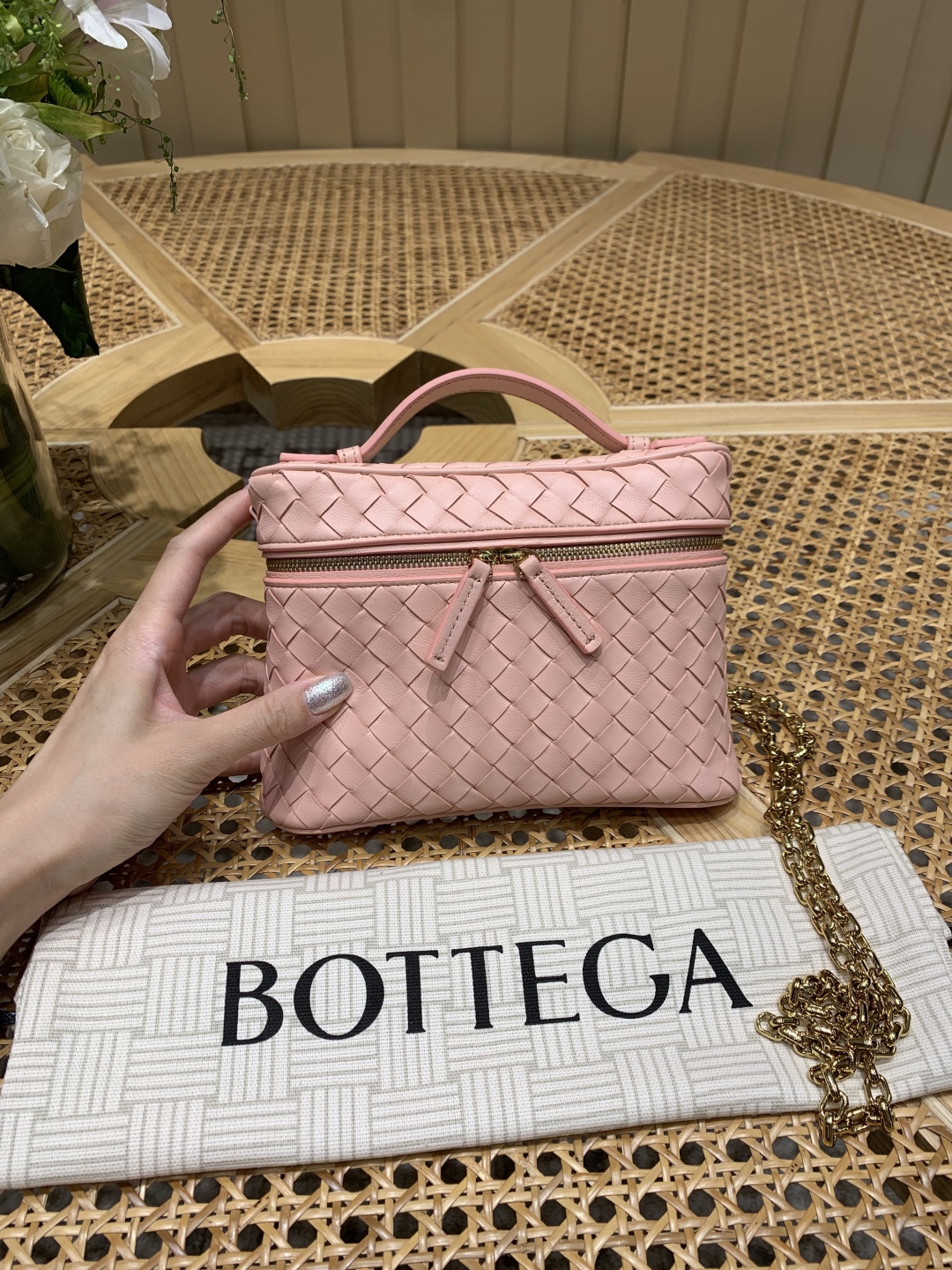 Bagsaaa B0tt*ga Ven*ta Small Soft Vanity 843800 pink - 19 cm