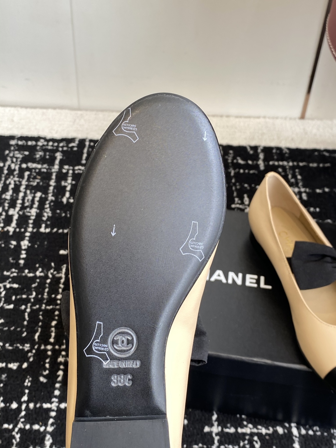 Bagsaaa Ch**el Mary Janes G46811 beige