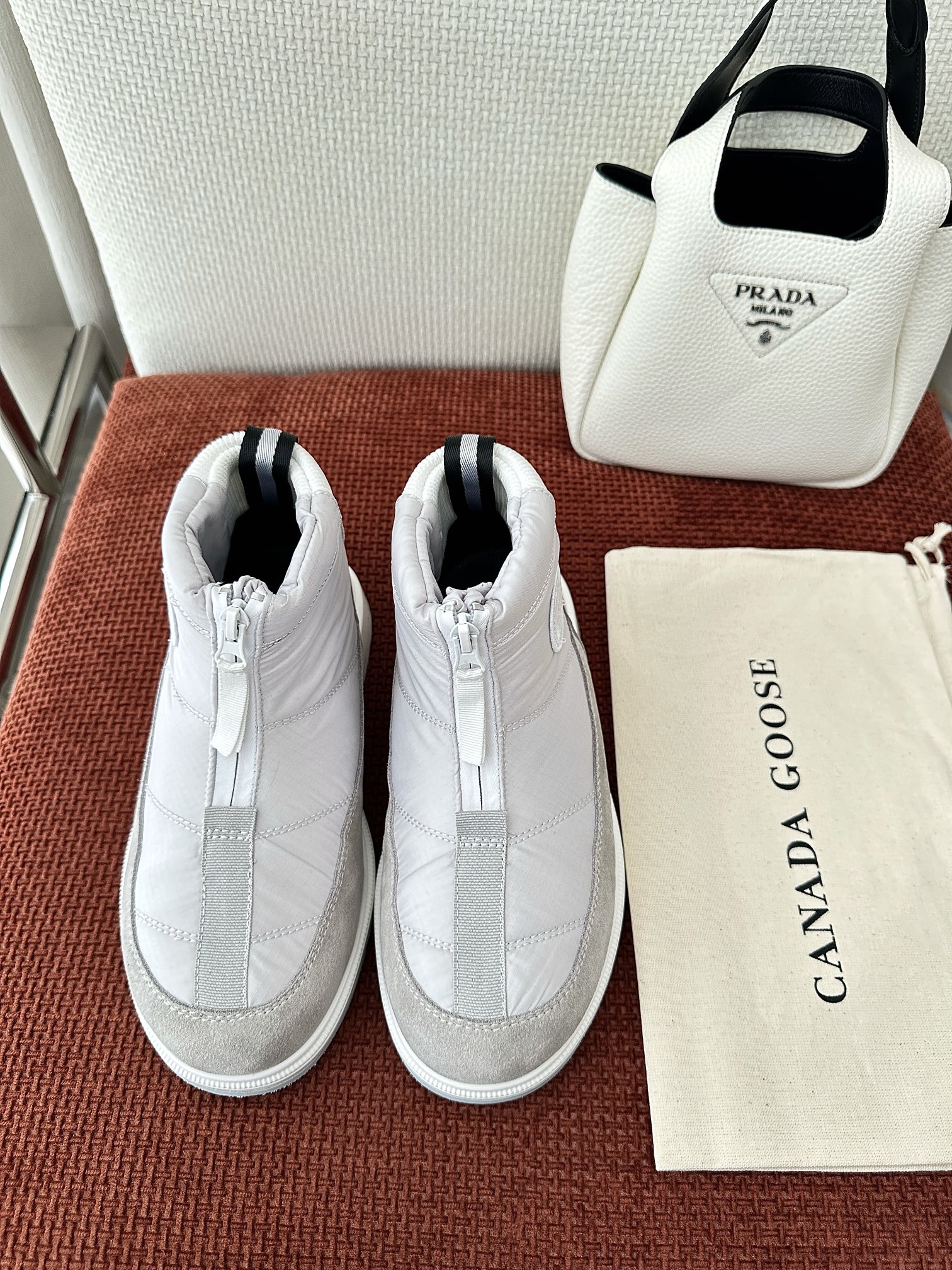 Bagsaaa Can*a G00se Cypress Fold-Down Puffer Boots in grey