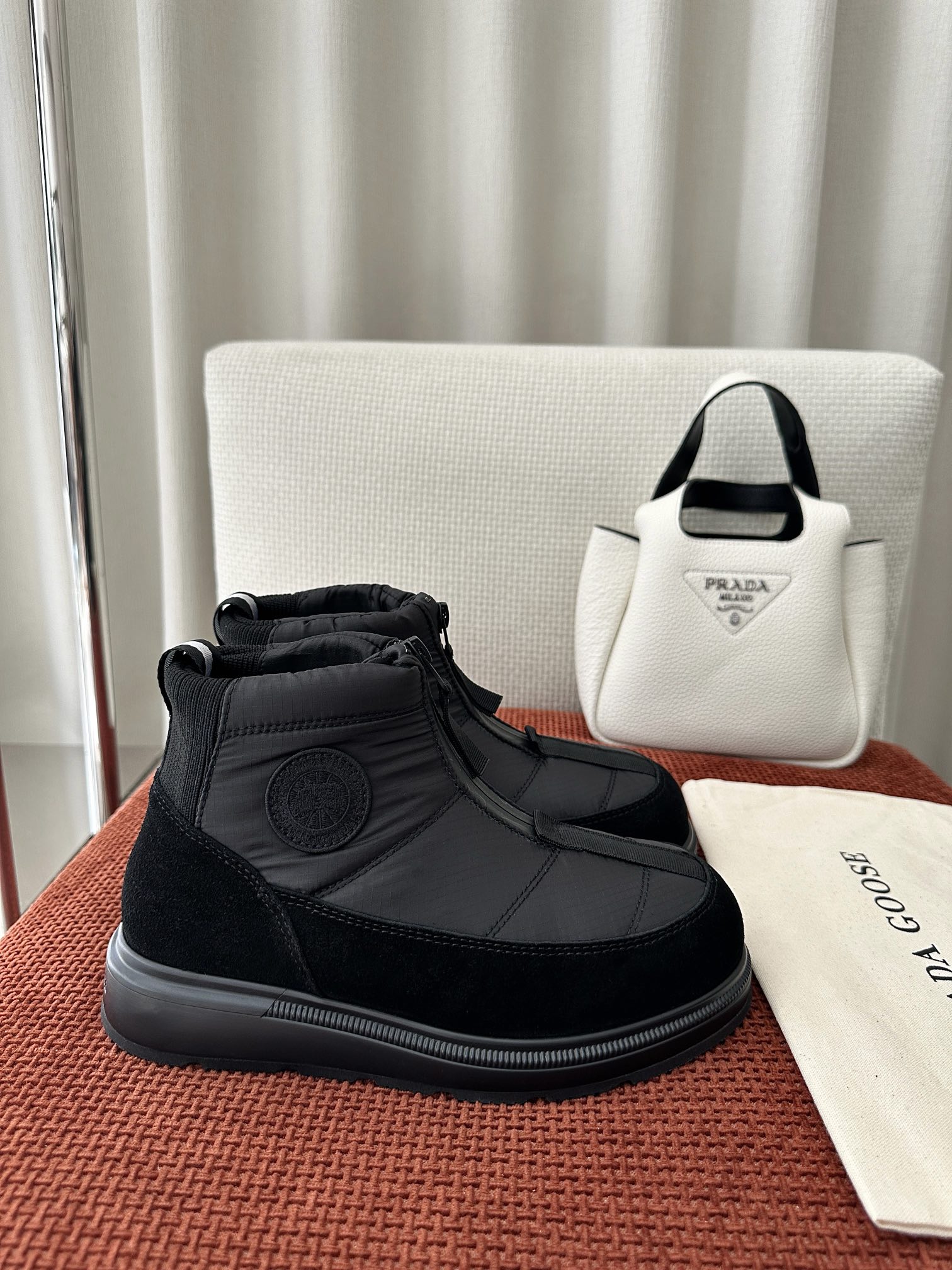 Bagsaaa Can*a G00se Cypress Fold-Down Puffer Boots in black
