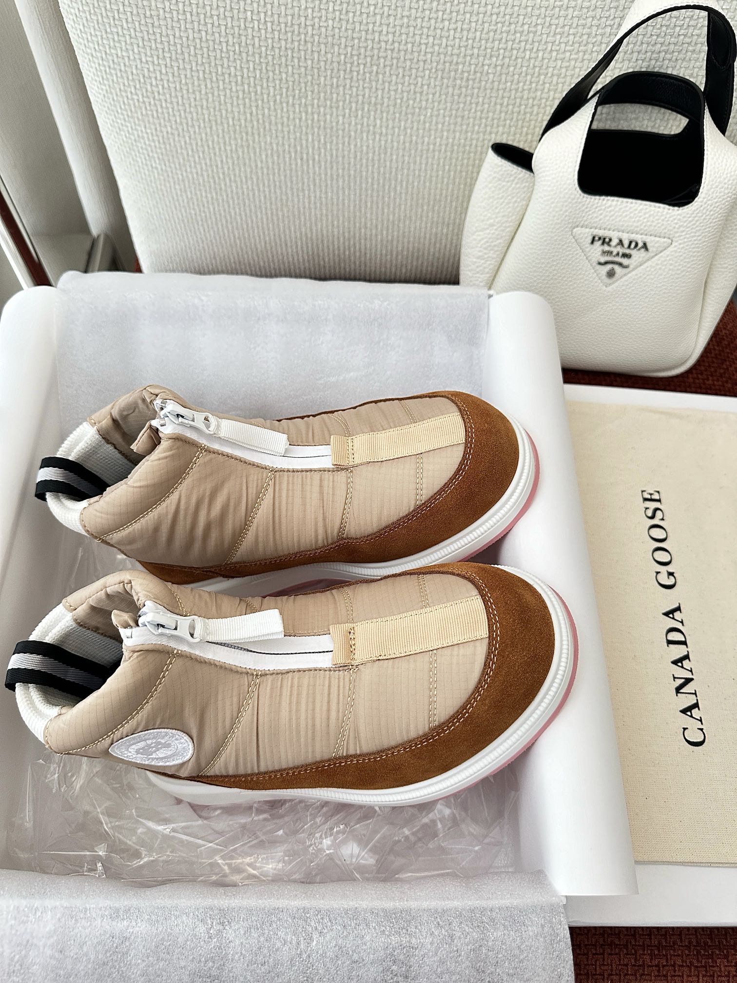 Bagsaaa Can*a G00se Cypress Fold-Down Puffer Boots in beige