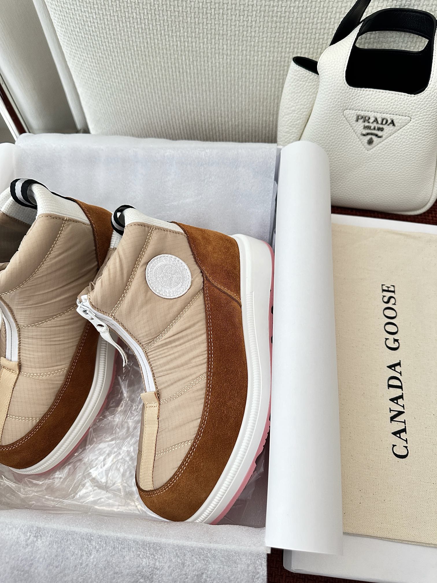Bagsaaa Can*a G00se Cypress Fold-Down Puffer Boots in beige