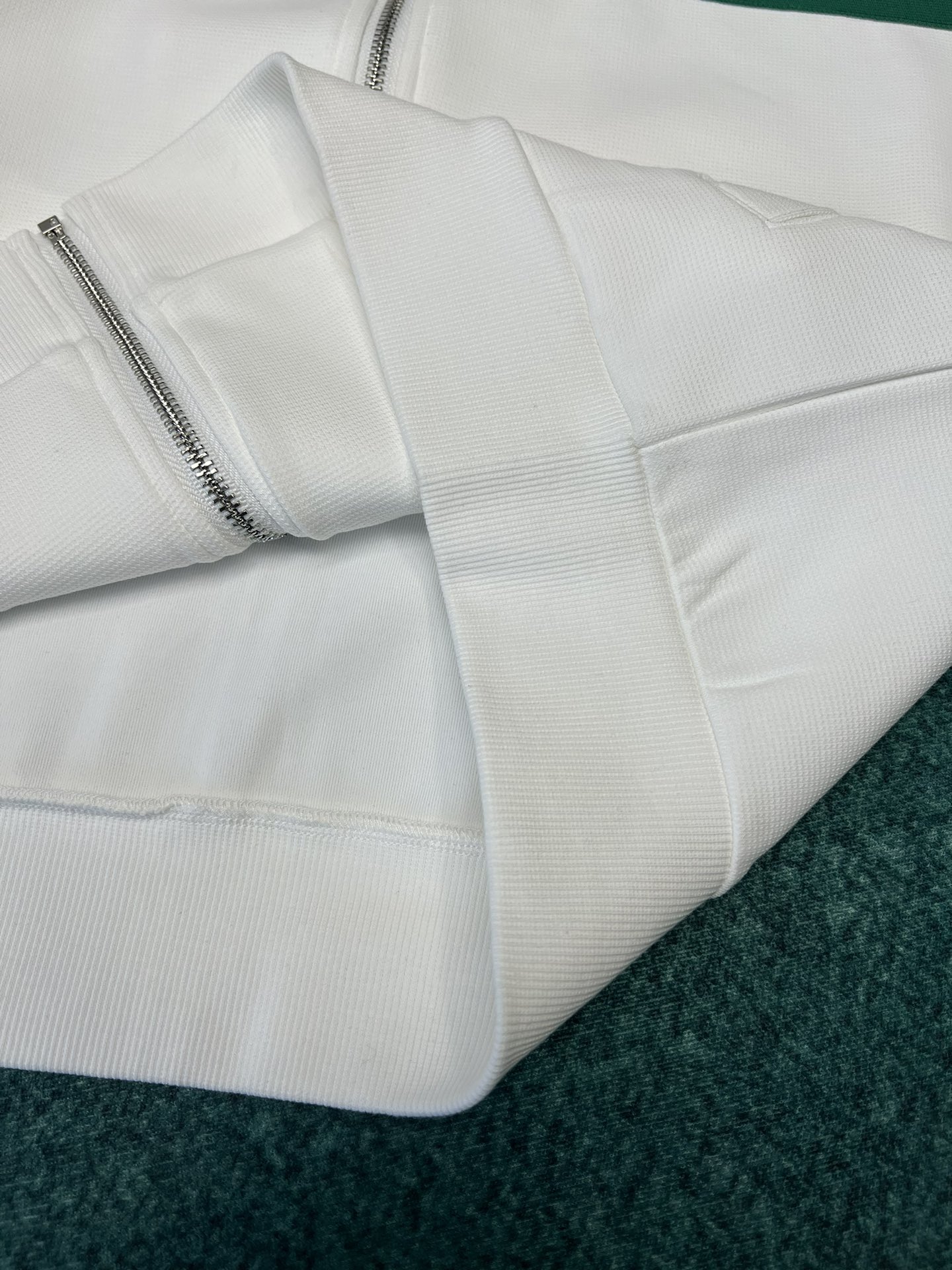 Bagsaaa Gvc*1 Technical jersey zip jacket with Web in white
