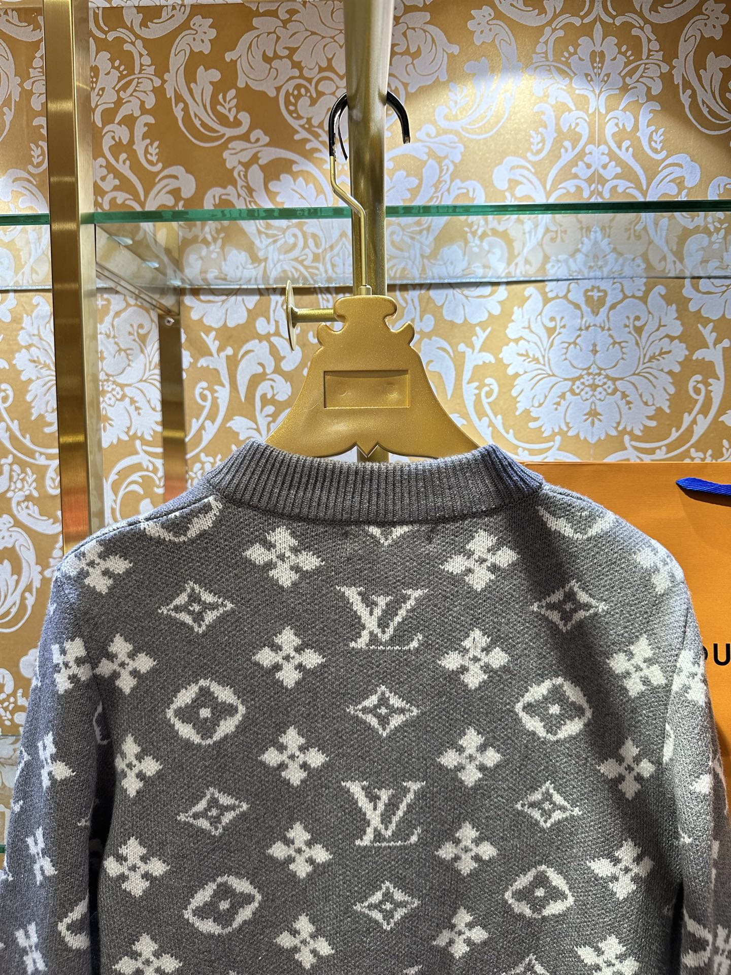Bagsaaa L0vis Vvtt0n zip-through cardigan with monogram pattern