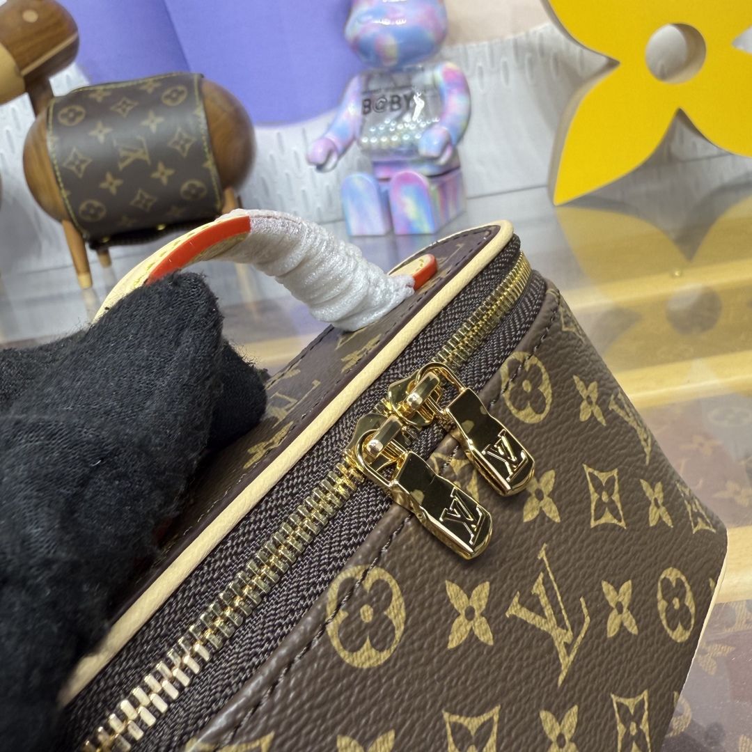 Bagsaaa LV M83079 Nice Beauty Monogram canvas - 14cm