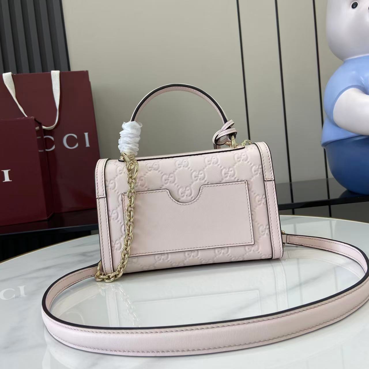 Bagsaaa Gvc*1 Padlock small top handle bag 848884 light pink - 20cm