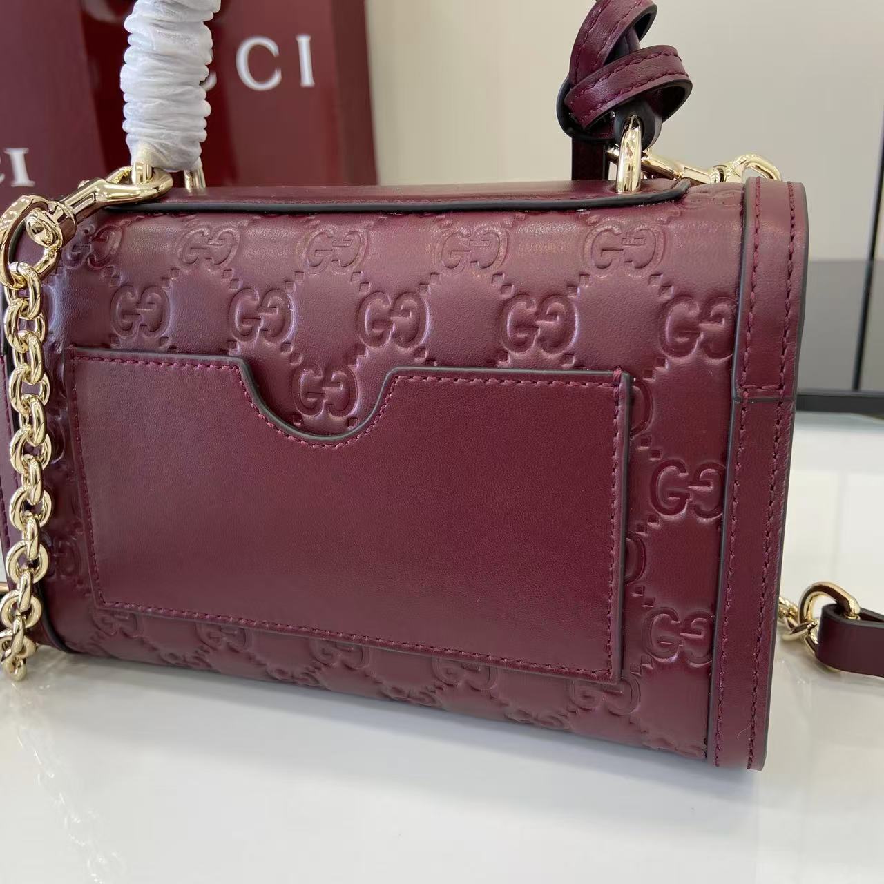 Bagsaaa Gvc*1 Padlock small top handle bag 848884 red - 20cm