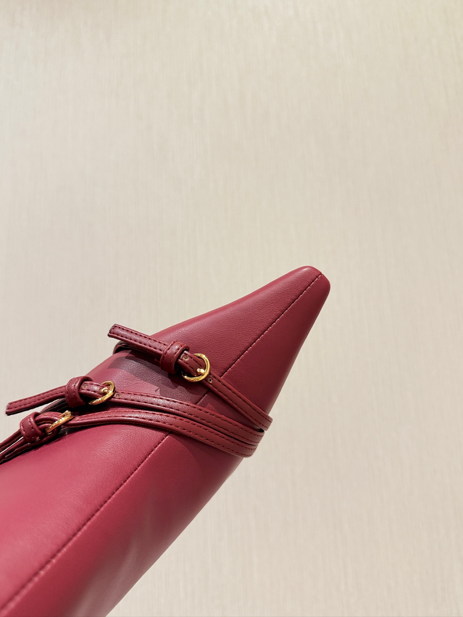Bagsaaa Miu Miu Nappa leather boots with buckle red