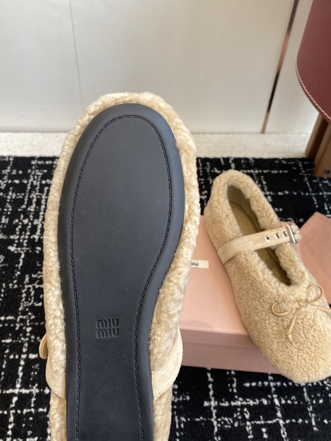 Bagsaaa Miu Miu Shearling Mary Jane Ballerina Flats beige