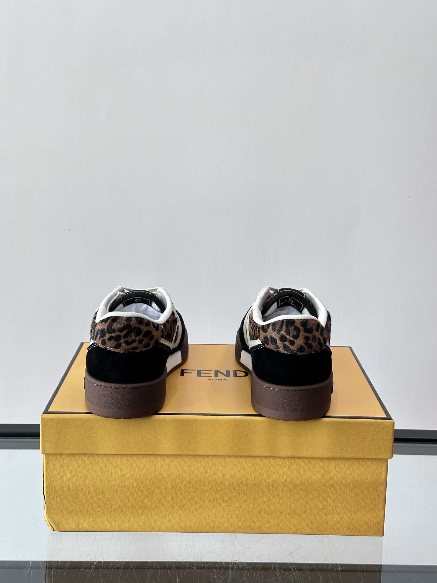 Bagsaaa F**di Match Low-top platform in multicolor cavallino calfskin and suede