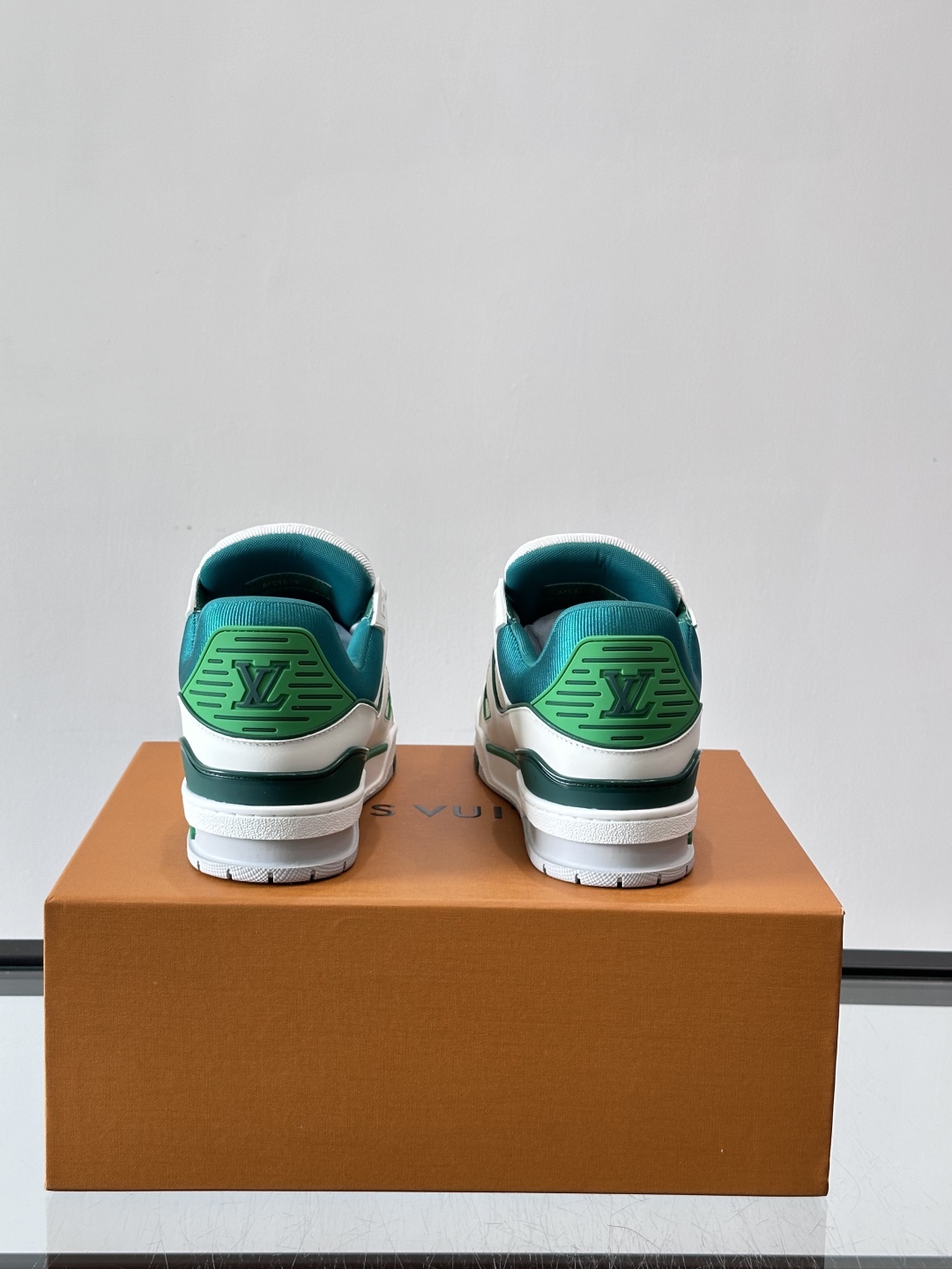 Bagsaaa LV Trainer Sneaker white & green