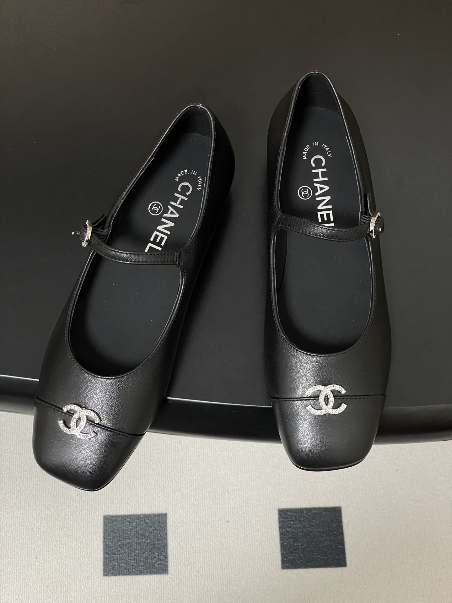 Bagsaaa Ch**el black leather Mary Jane flats with crystal-embellished CC