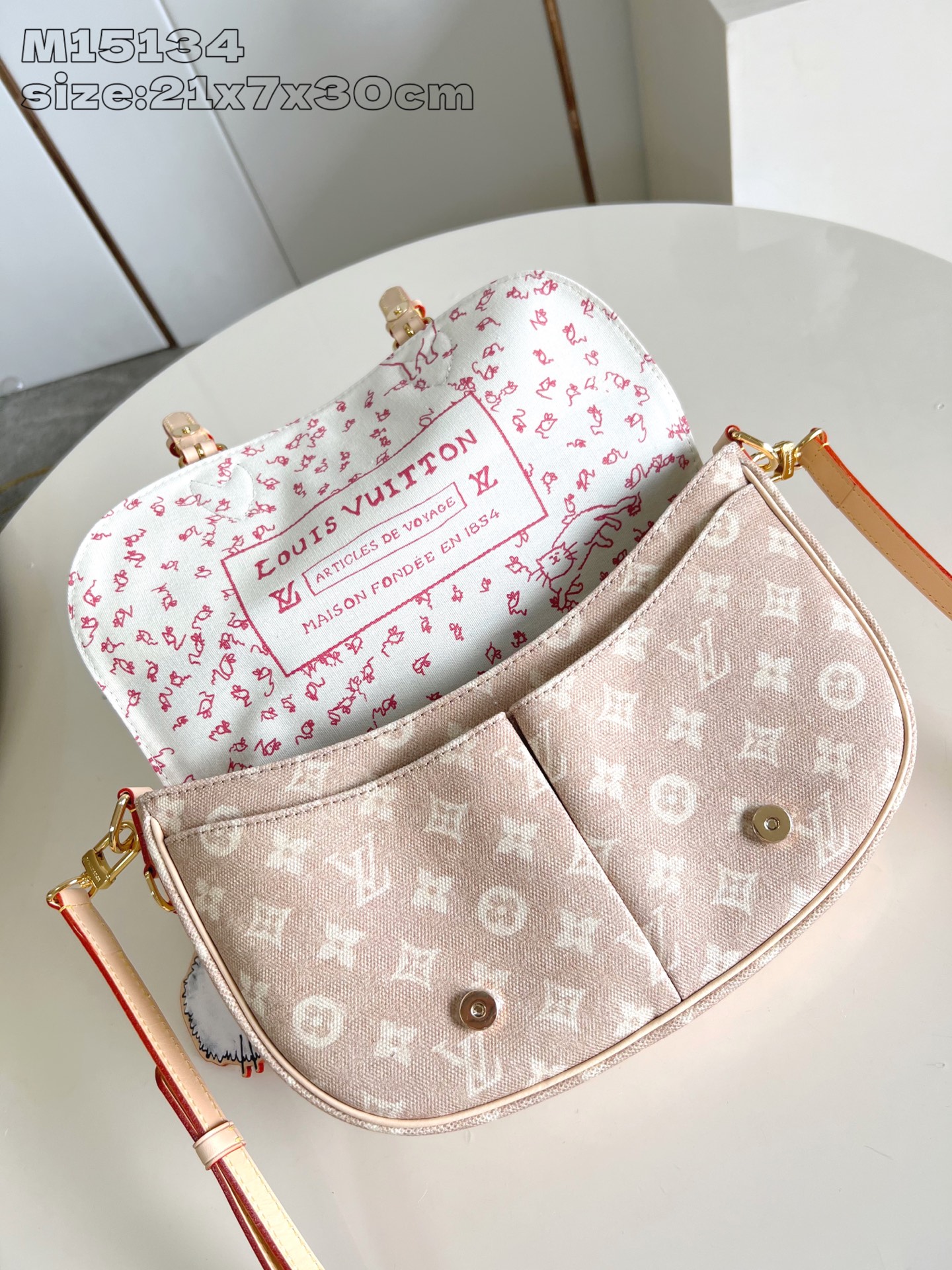 Bagsaaa M15134 L0vis Vvtt0n Escape Bag Meowgram - 30cm