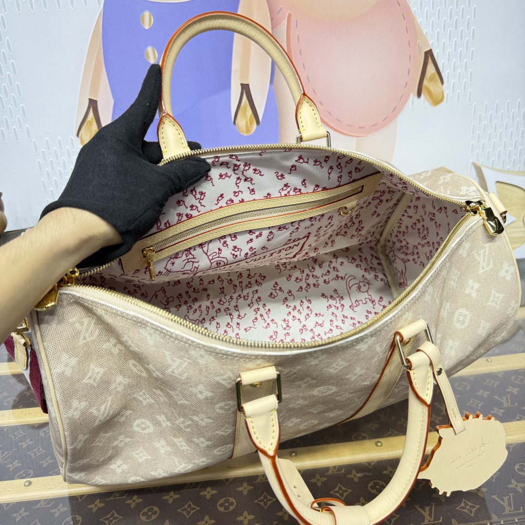 Bagsaaa M25787 L0vis Vvtt0n Travels With Grace Keepall Bandoulière 45 Meowgram - 45cm