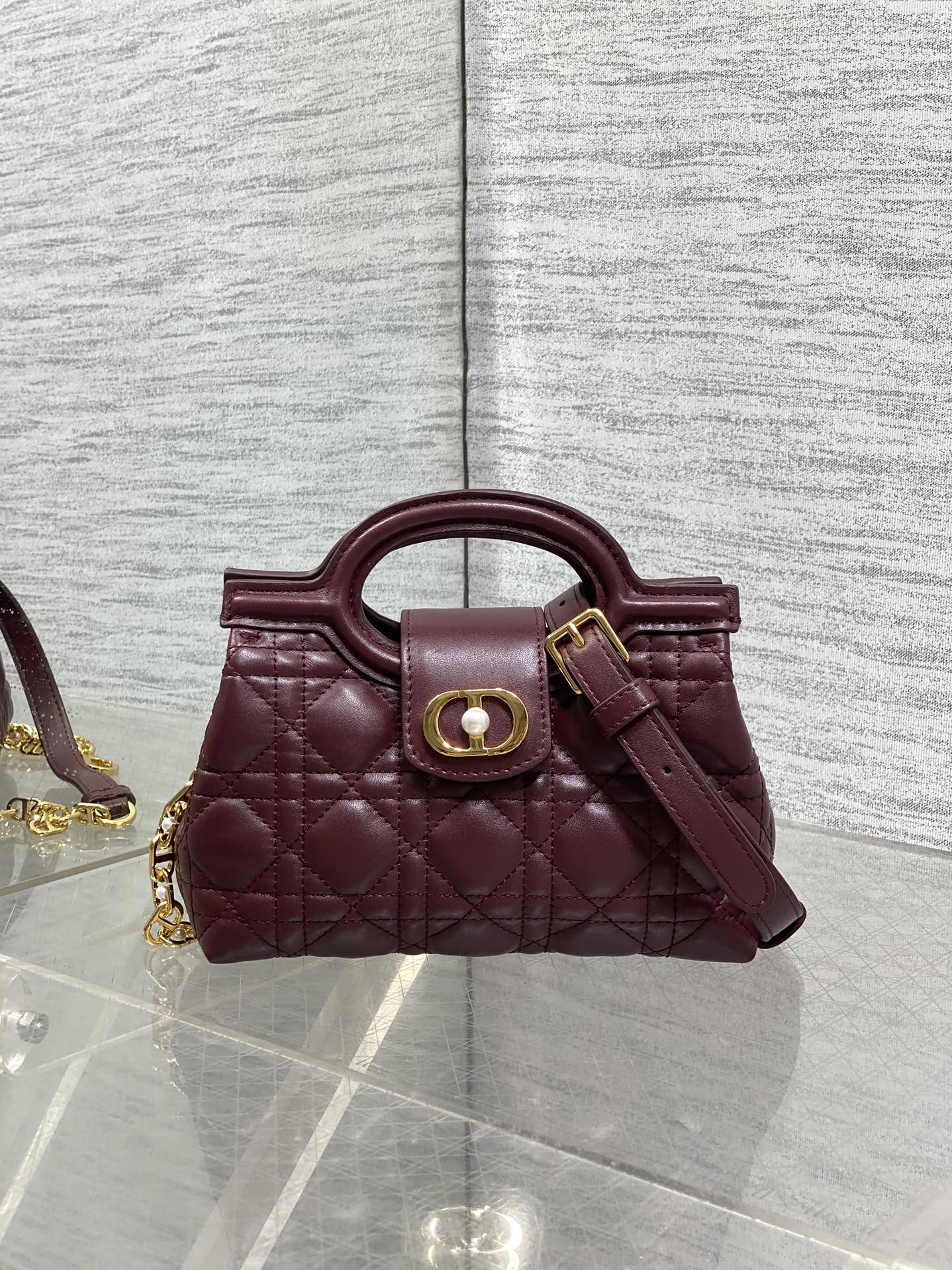 Bagsaaa D10r Jolie Top Handle Mini Bag Plum Cannage Lambskin - 18.5cm