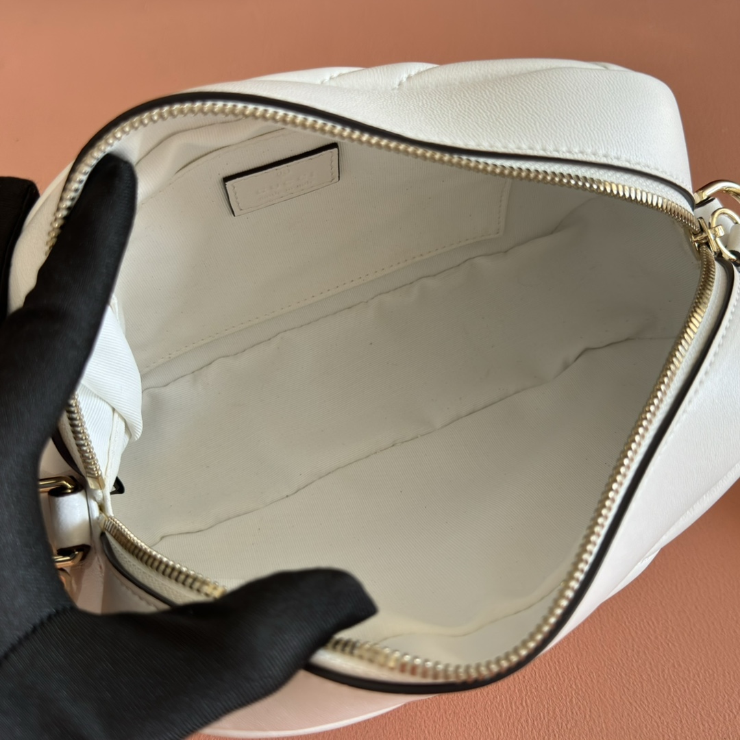 Bagsaaa Gvc*1 GG Marmont small camera bag 855273 white - 24cm