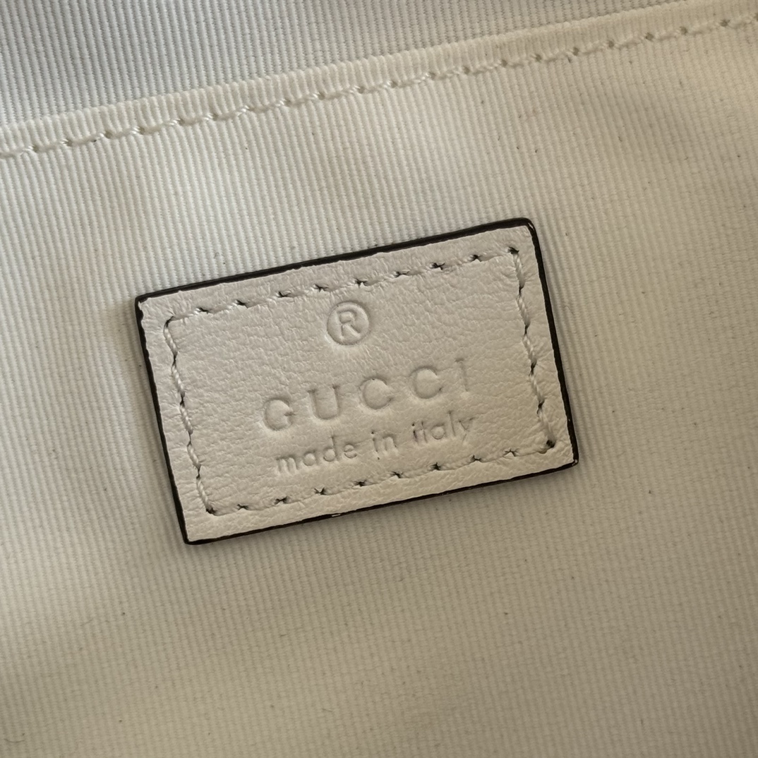 Bagsaaa Gvc*1 GG Marmont small camera bag 855273 white - 24cm