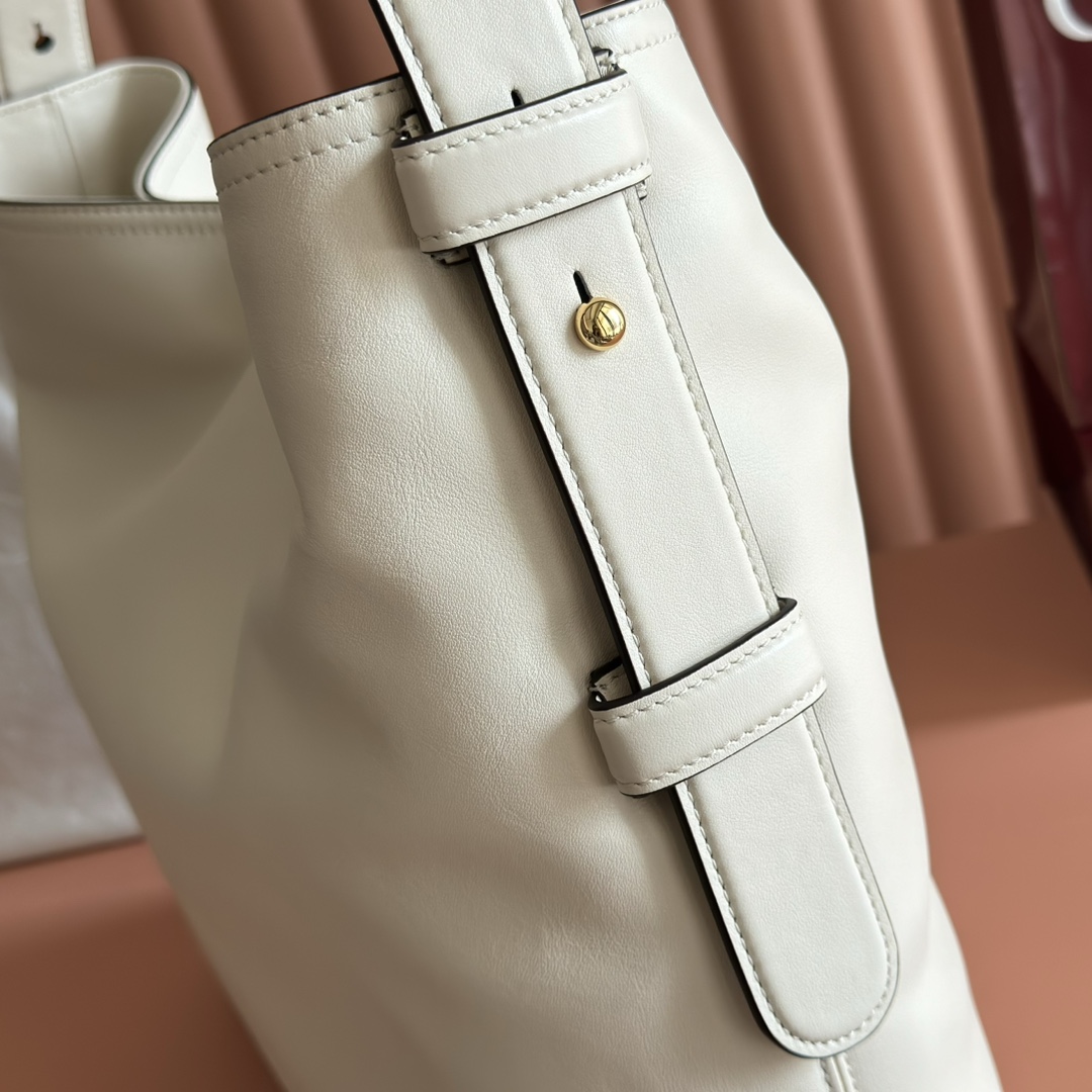 Bagsaaa Gvc*1 Beatrix large tote bag 850546 white - 40cm