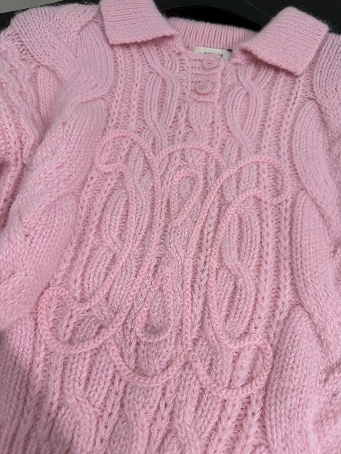 Bagsaaa Ce1i*e pink cable-knit polo sweater