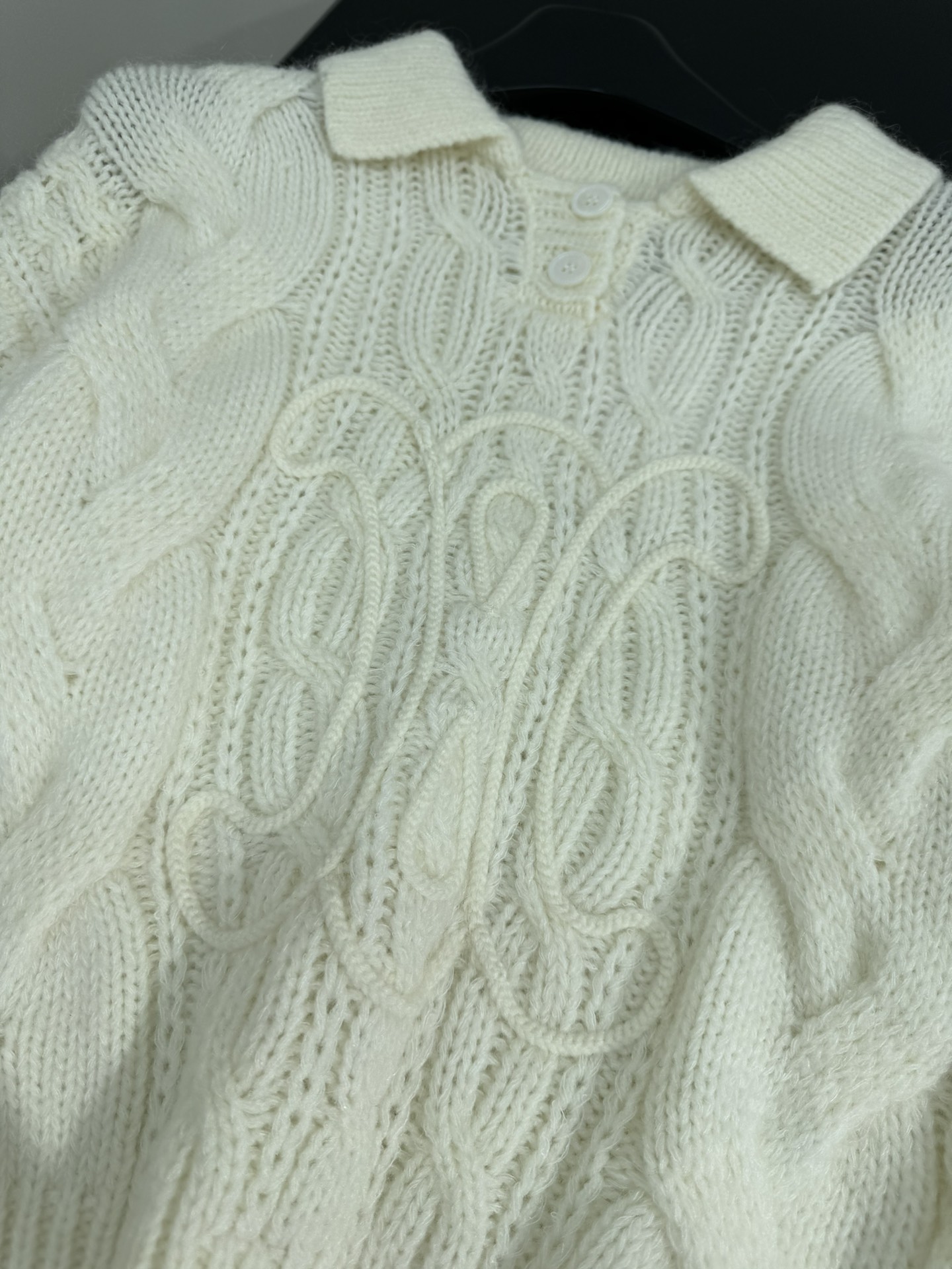 Bagsaaa Ce1i*e cream cable-knit polo sweater