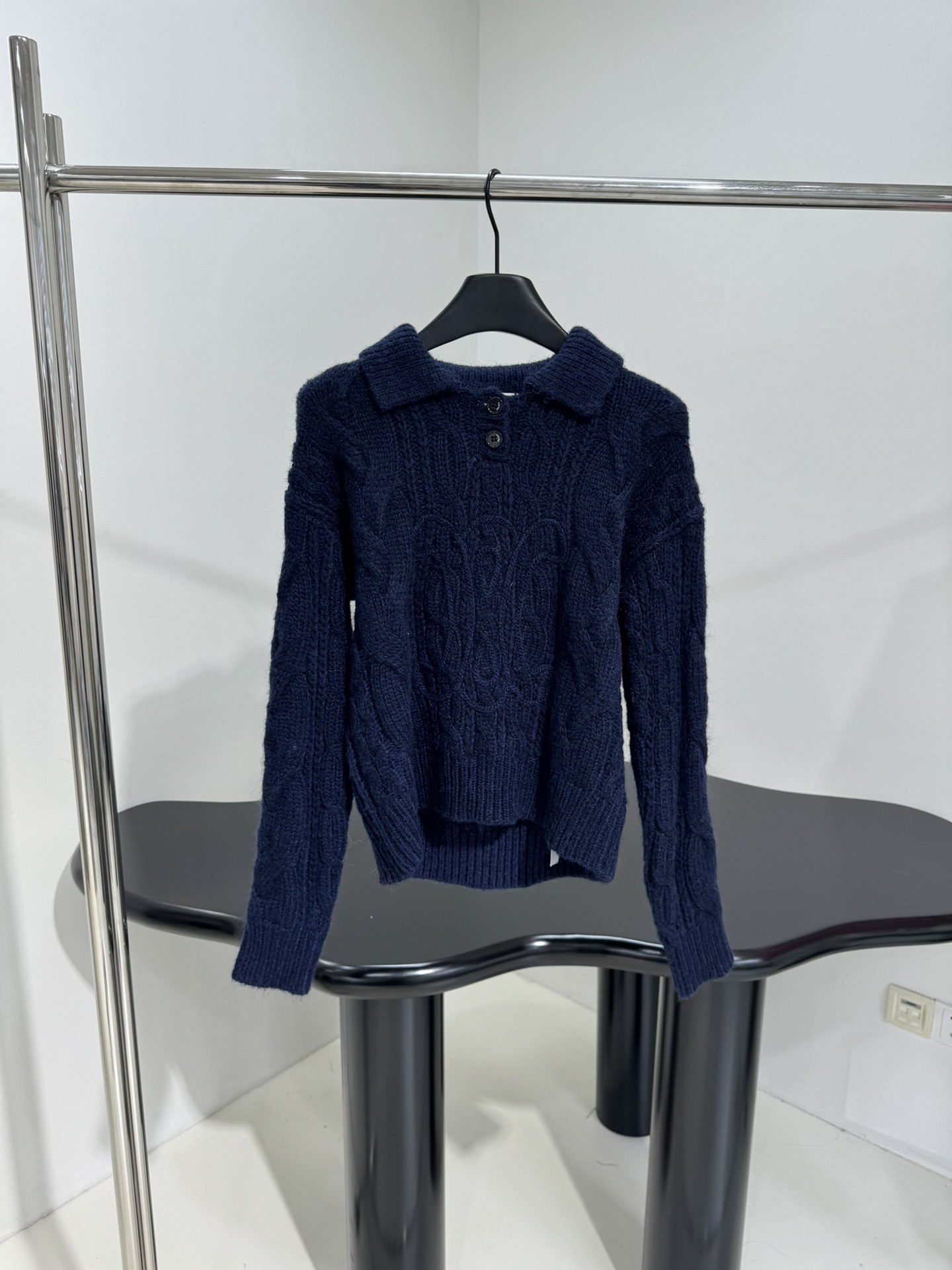 Bagsaaa Ce1i*e navy blue cable-knit polo sweater
