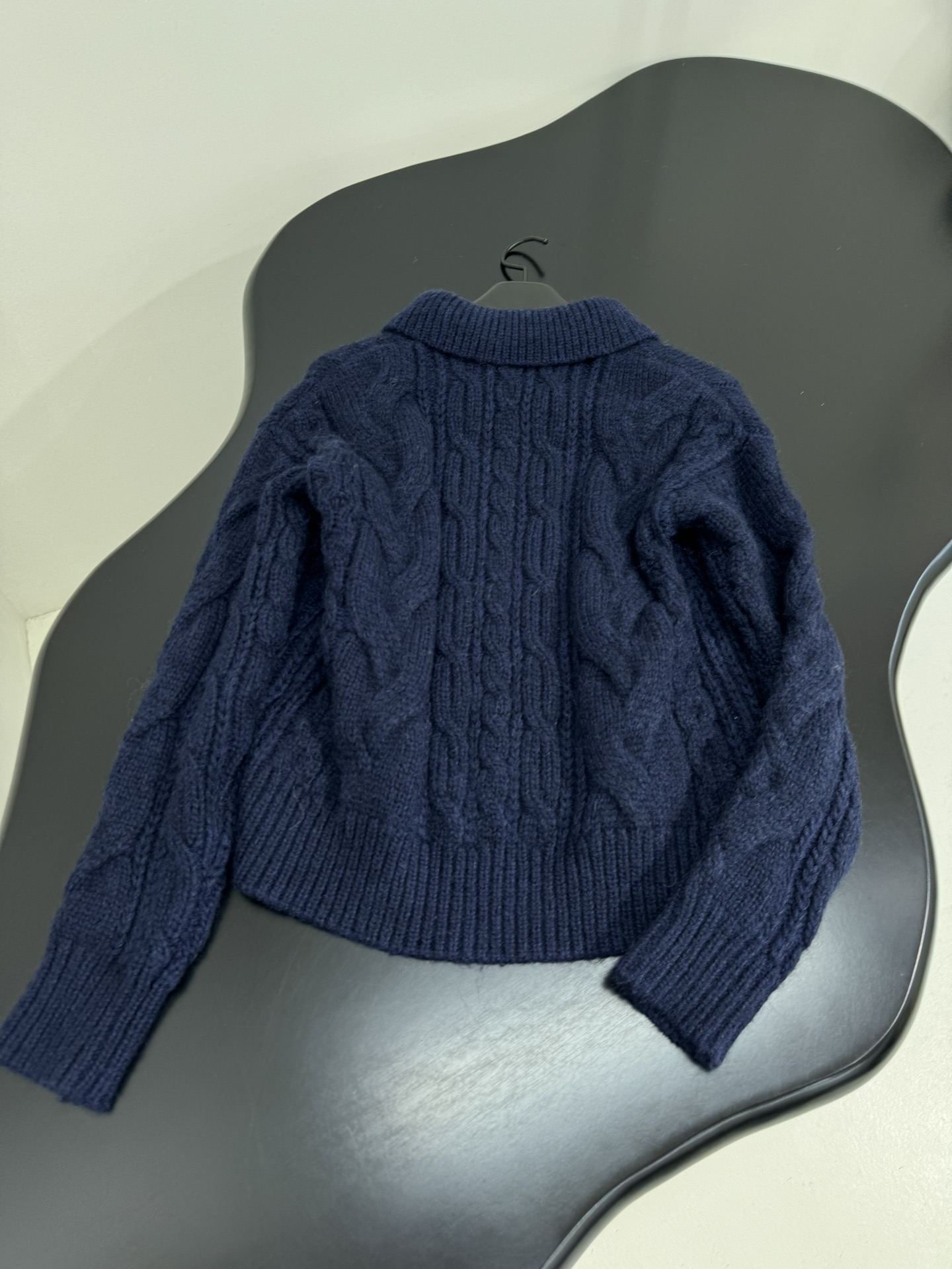Bagsaaa Ce1i*e navy blue cable-knit polo sweater