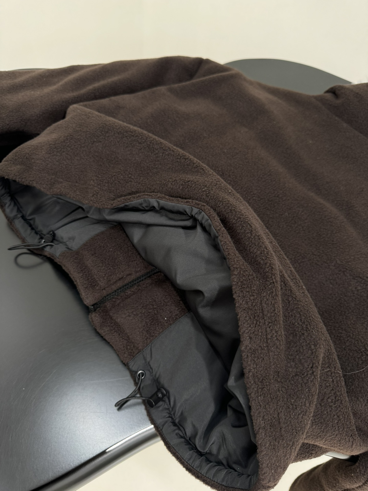 Bagsaaa Miu Miu fleece down jacket in ebony with a fur-lined collar dark brown