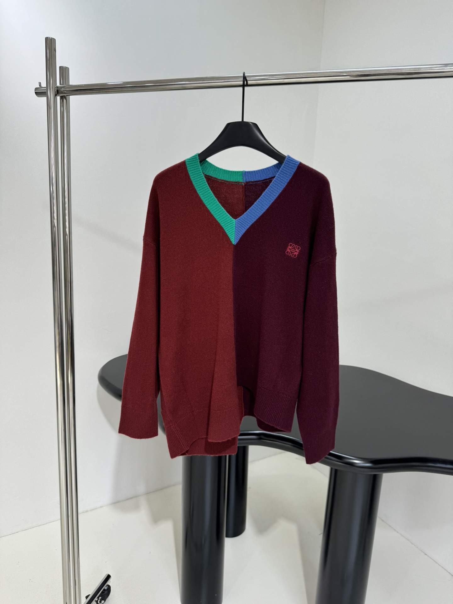Bagsaaa L0ew* Anagram Asymmetric Wool-Blend Sweater in burgundy