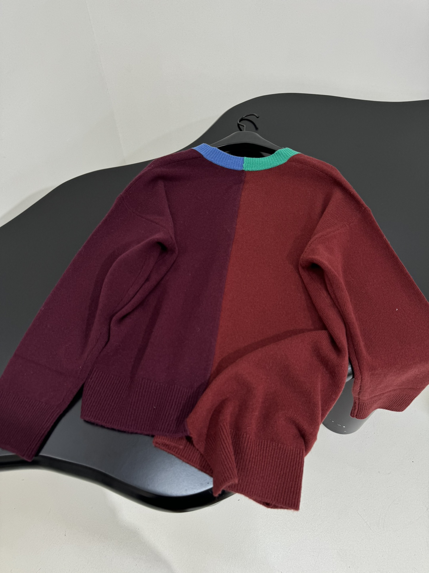 Bagsaaa L0ew* Anagram Asymmetric Wool-Blend Sweater in burgundy