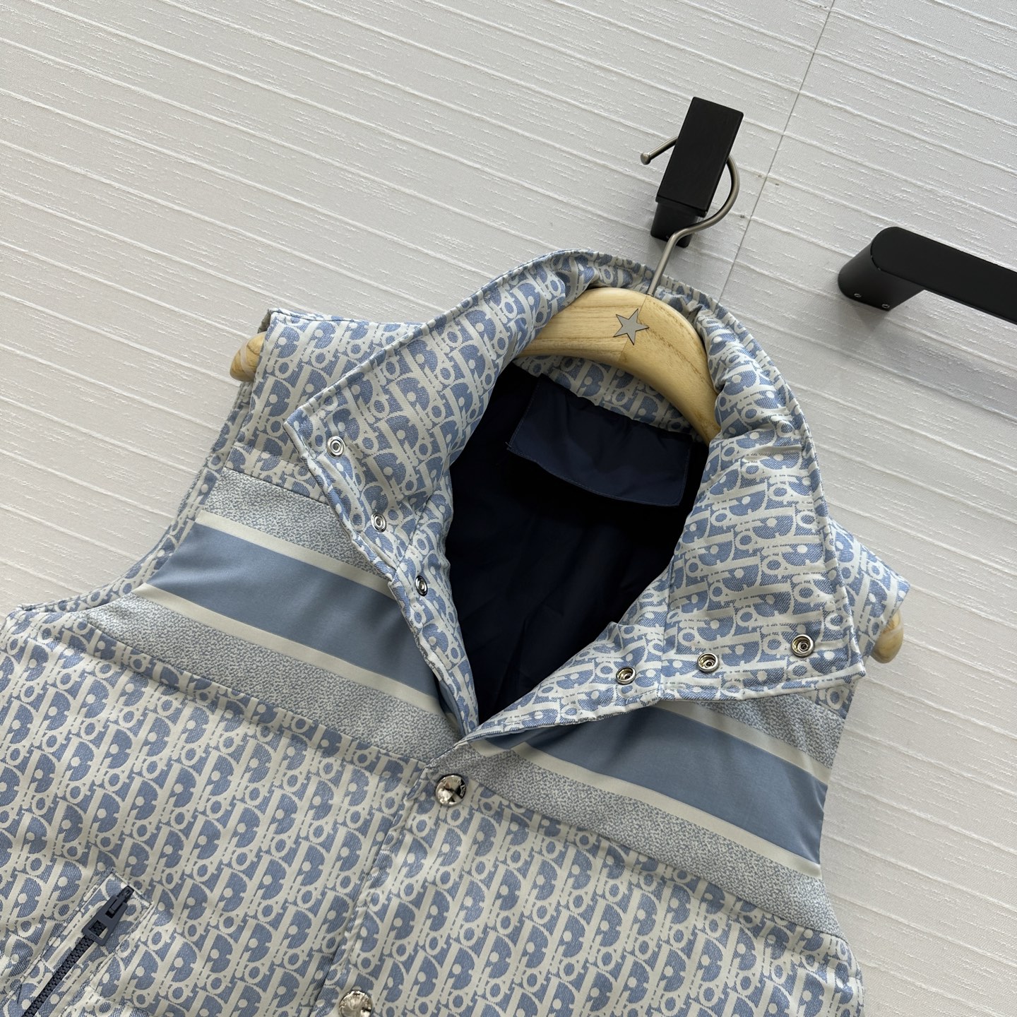 Bagsaaa D10r Oblique puffer vest light gray