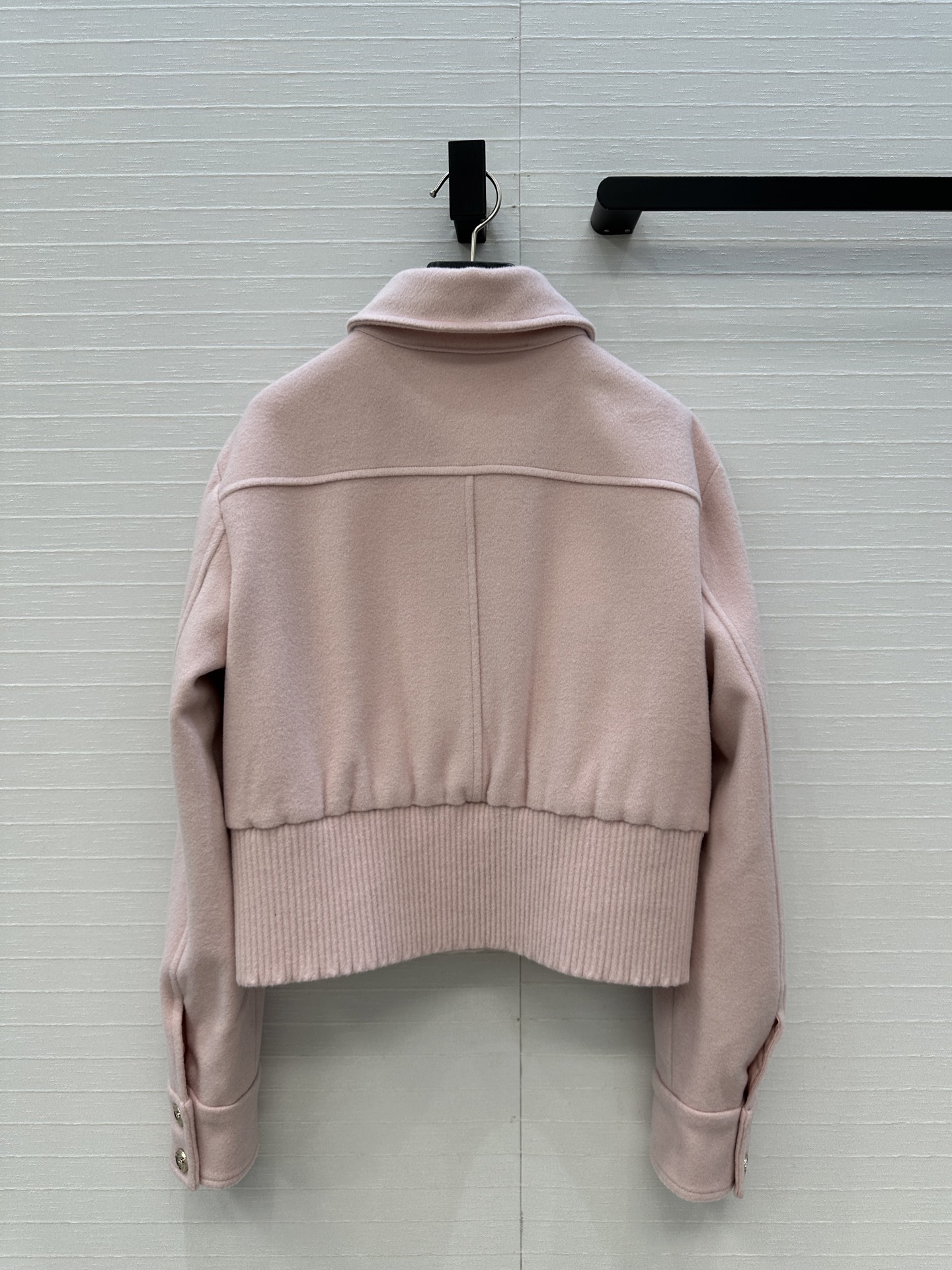Bagsaaa Ch**el jacket with heart-shaped pockets pink