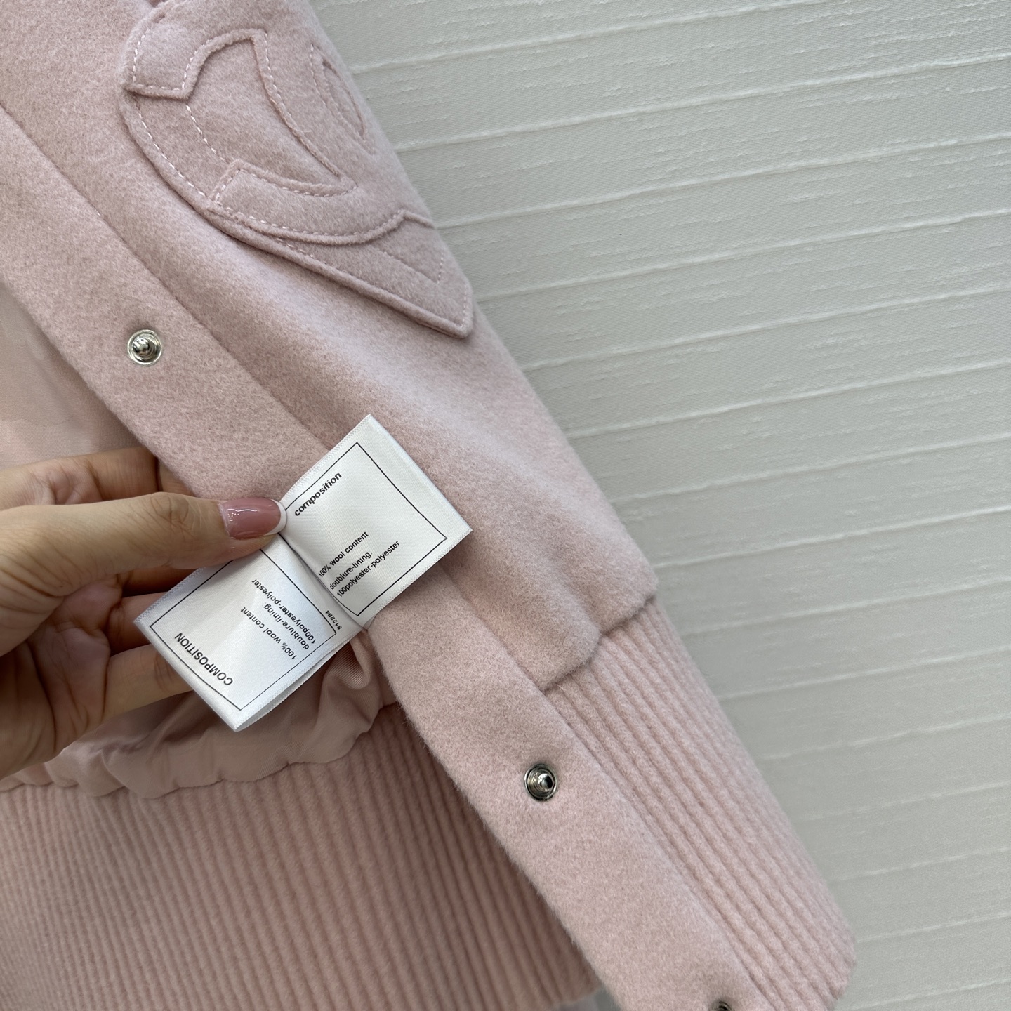 Bagsaaa Ch**el jacket with heart-shaped pockets pink