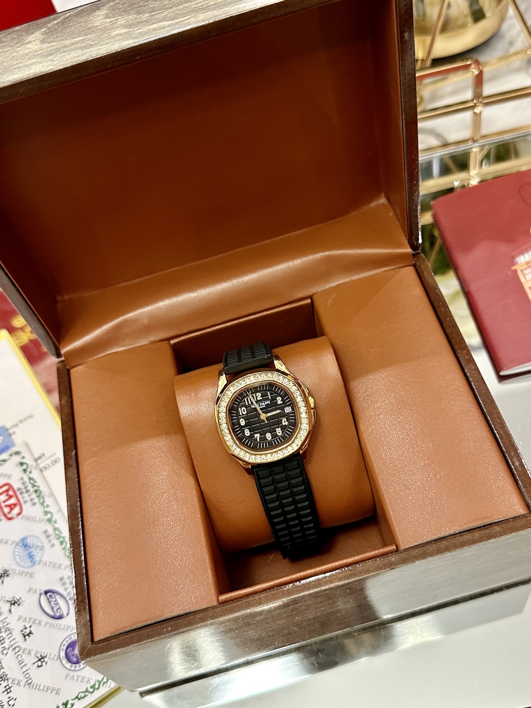Bagsaaa Pat*k Phi1i*pe Aquanaut watch black