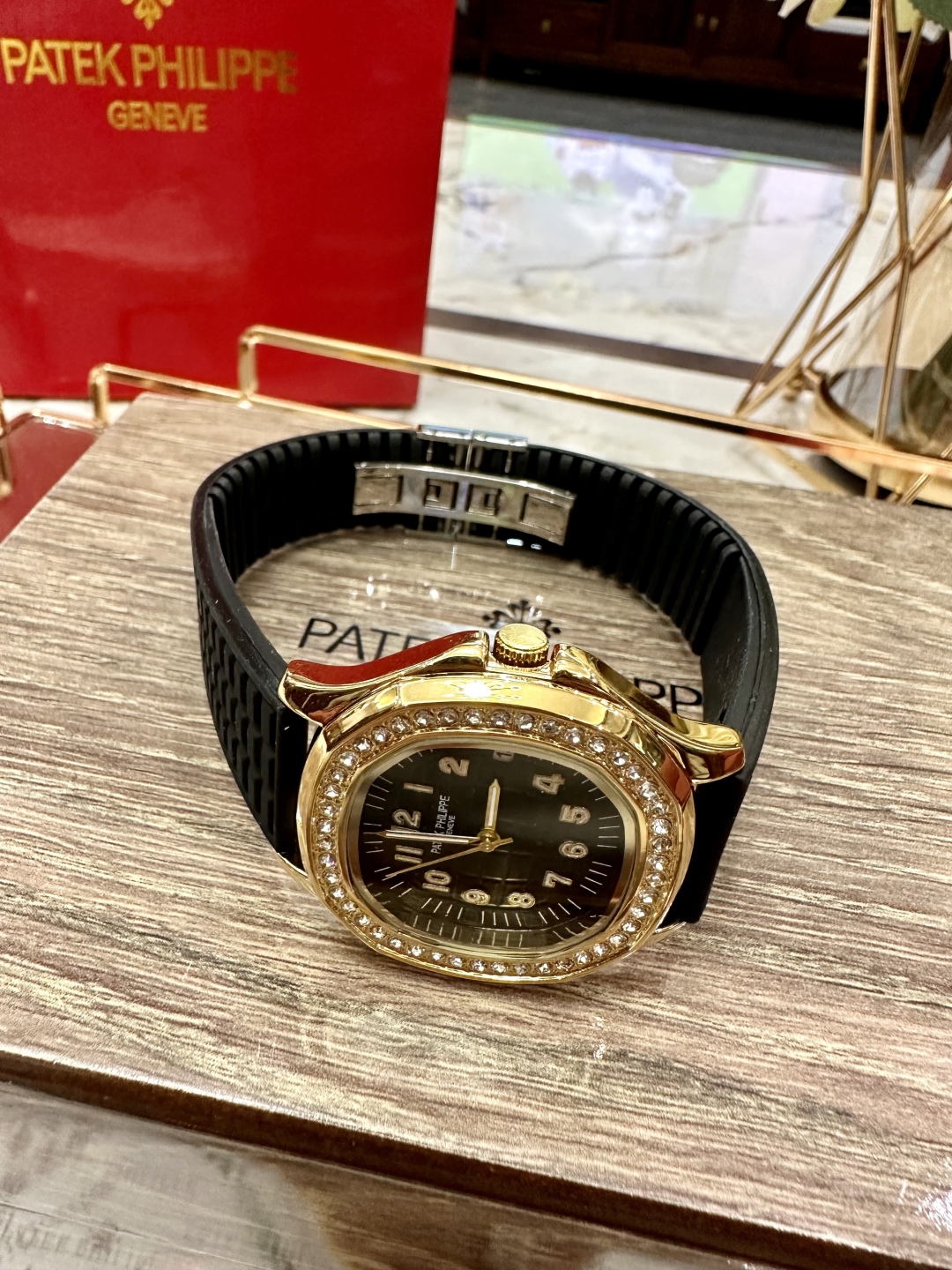 Bagsaaa Pat*k Phi1i*pe Aquanaut watch black