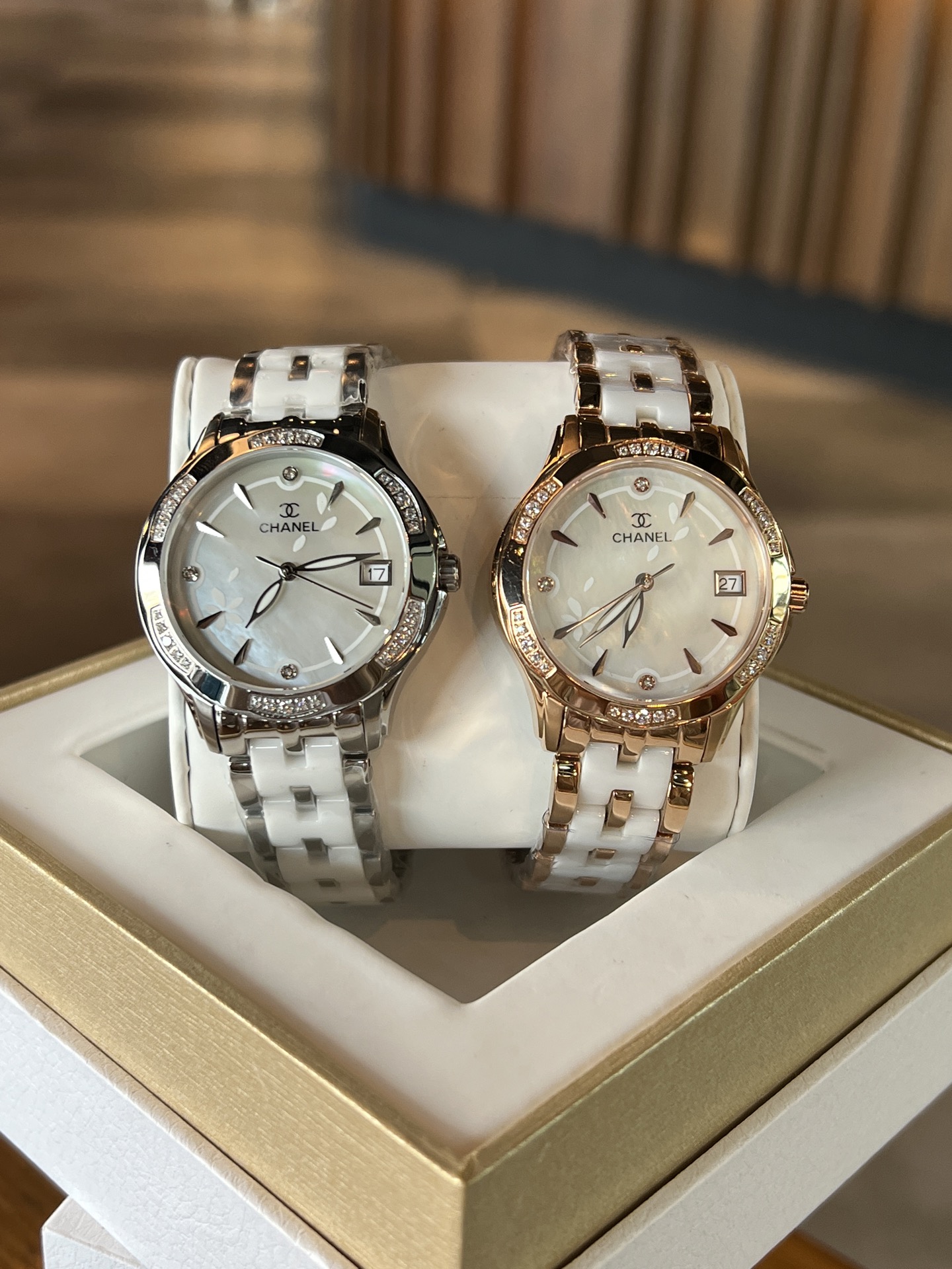 Bagsaaa Ch**el watch white ceramic