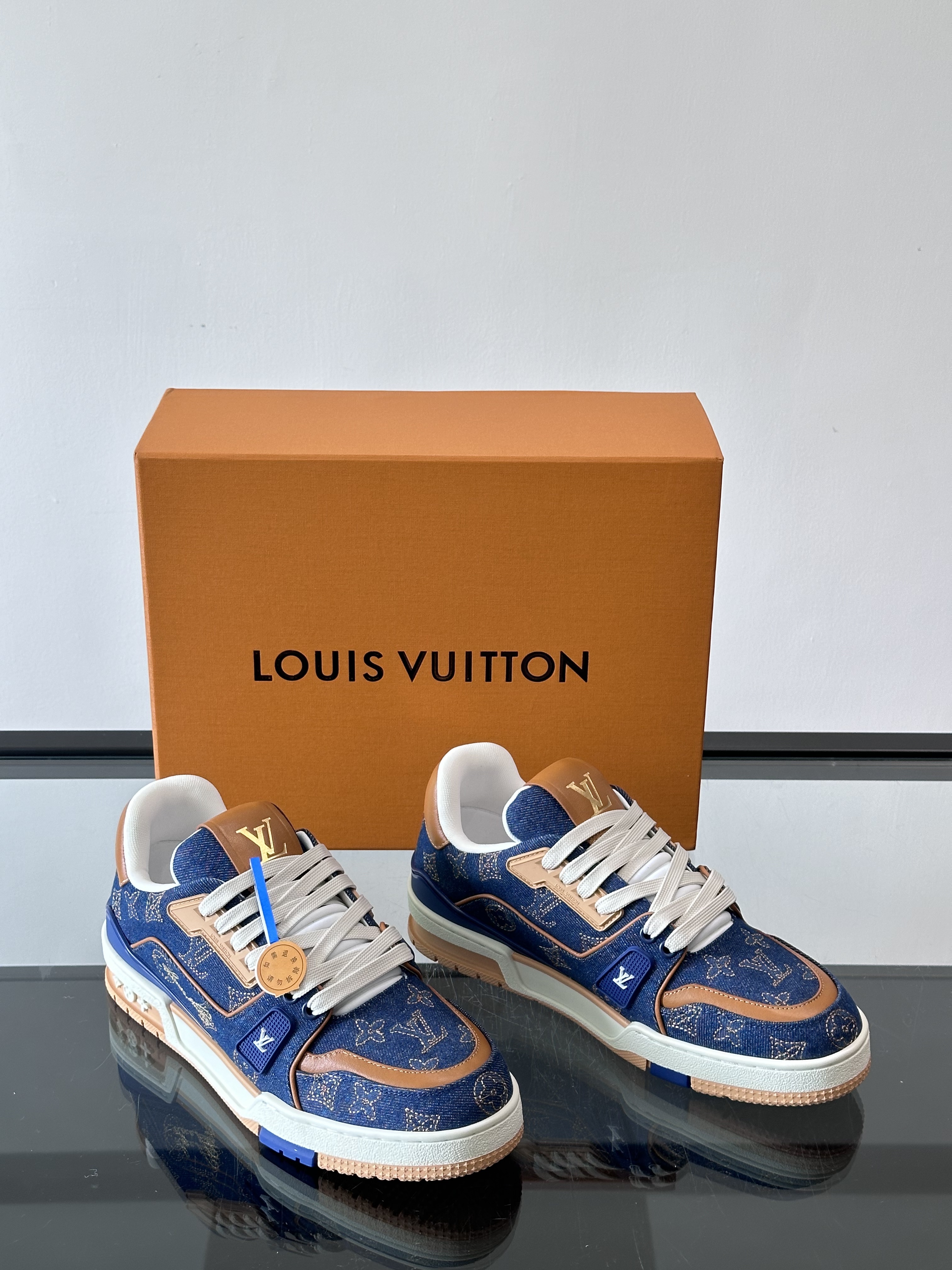 Bagsaaa LV Trainer Sneaker Blue