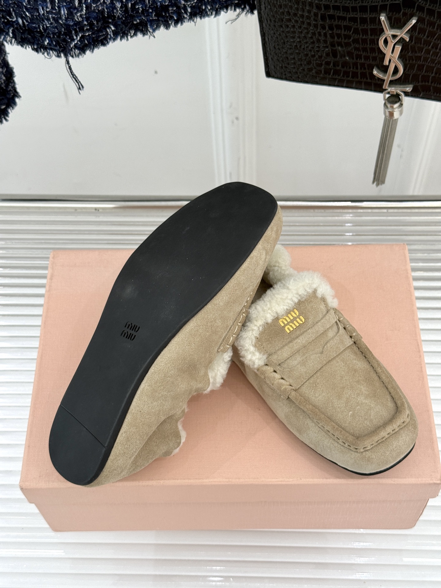Bagsaaa Miu Miu shearling-lined suede penny loafers in beige