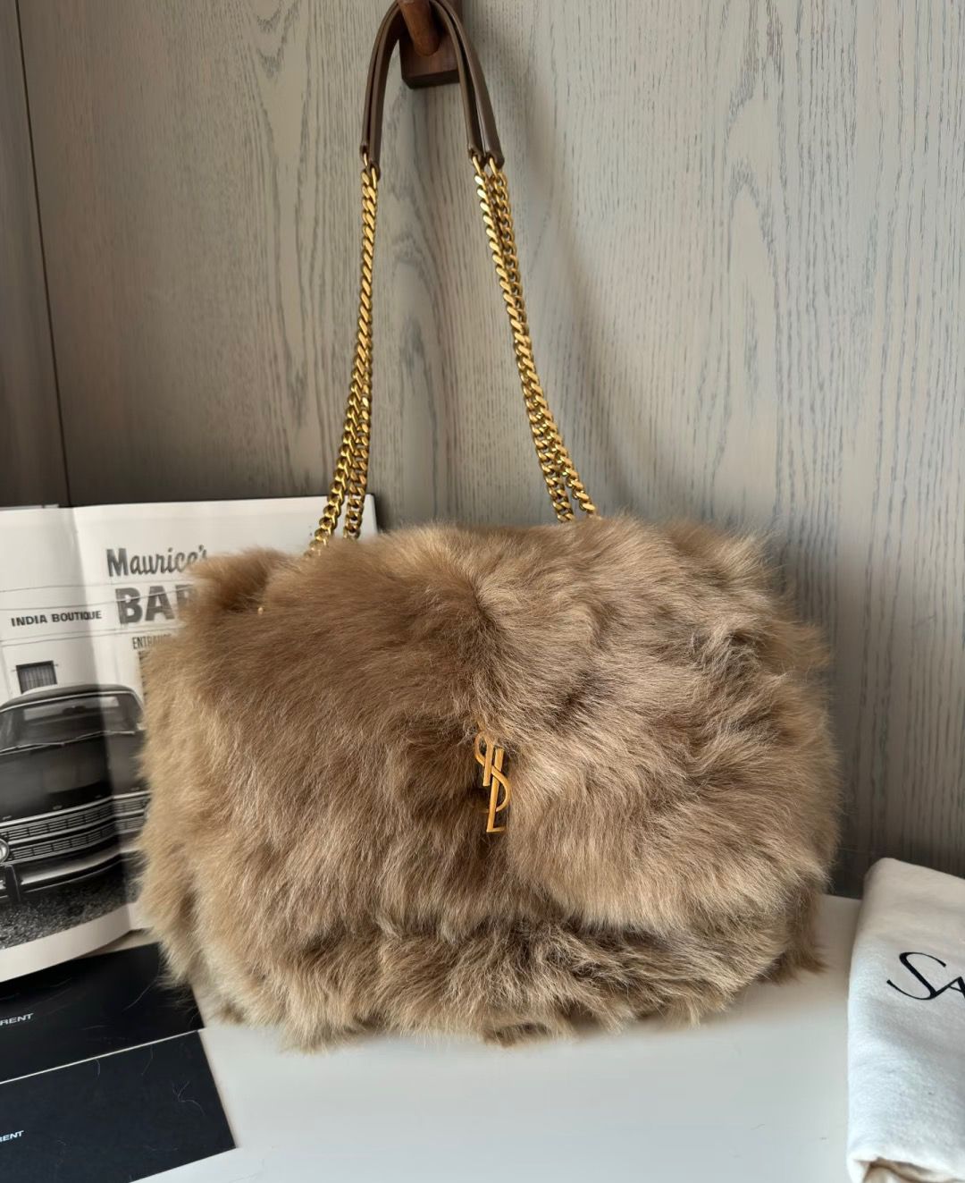 Bagsaaa Y51 niki large shearling shoulder bag