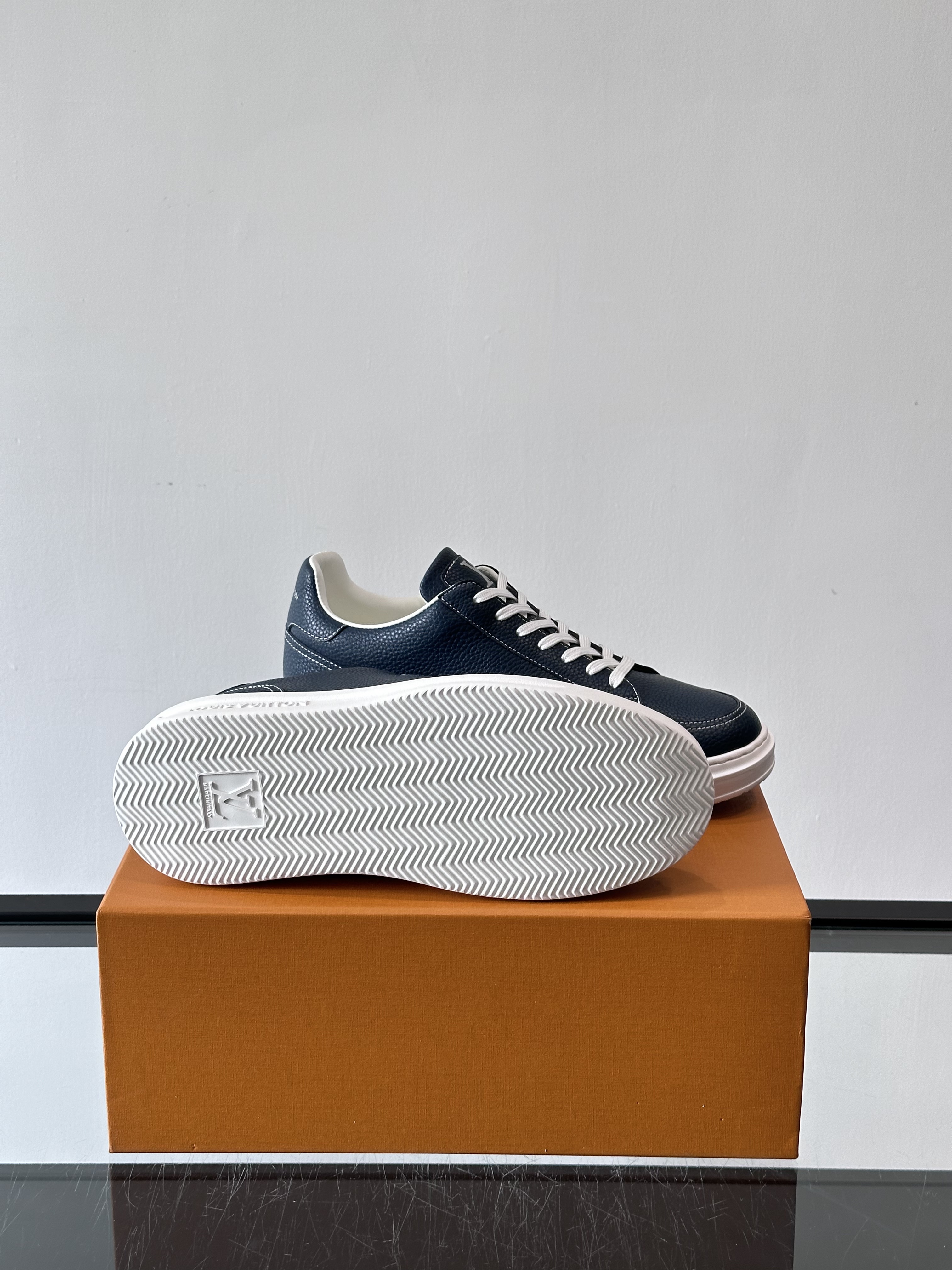 Bagsaaa LV Beverly Hills Sneaker Navy Blue