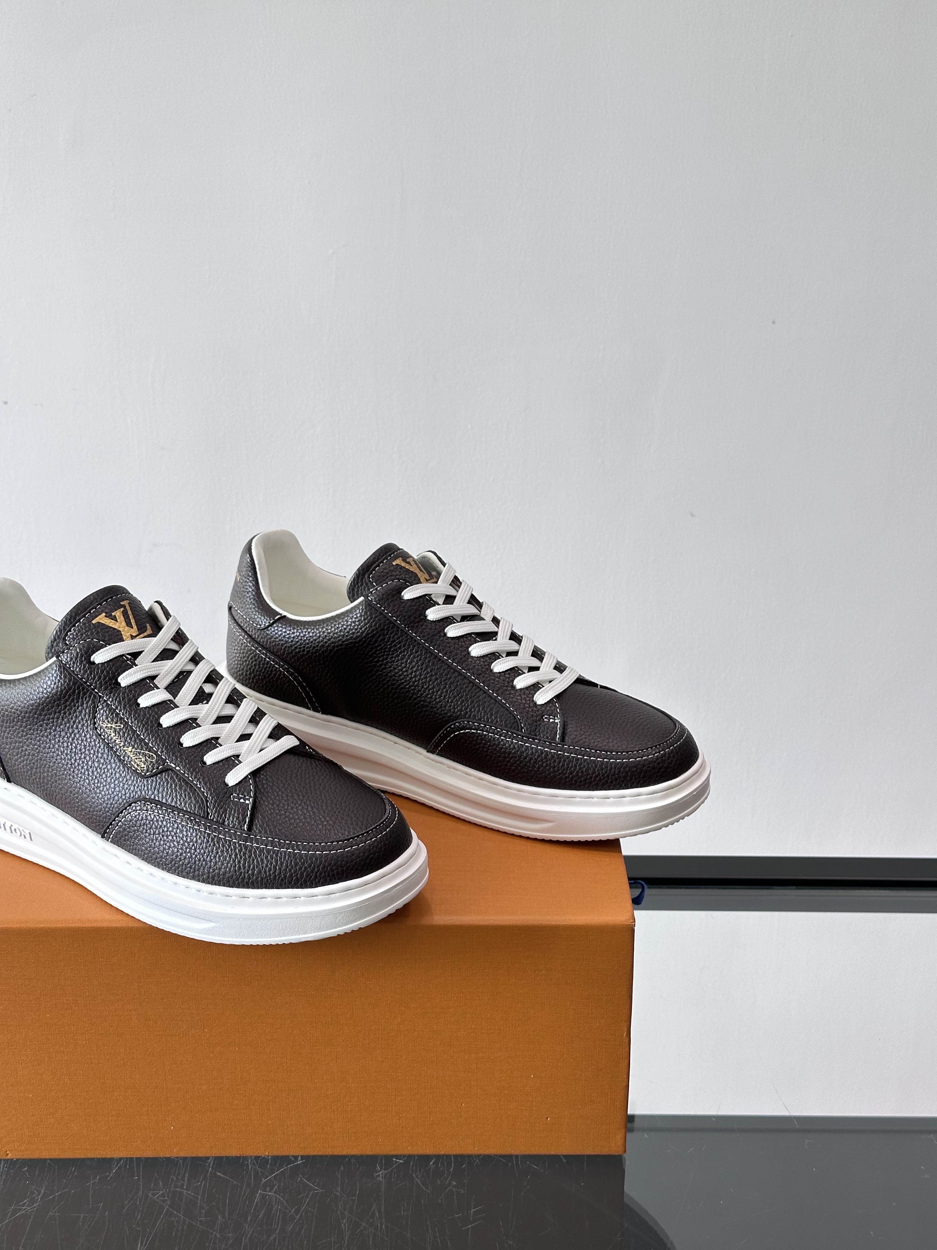 Bagsaaa LV Beverly Hills Sneaker Dark Brown