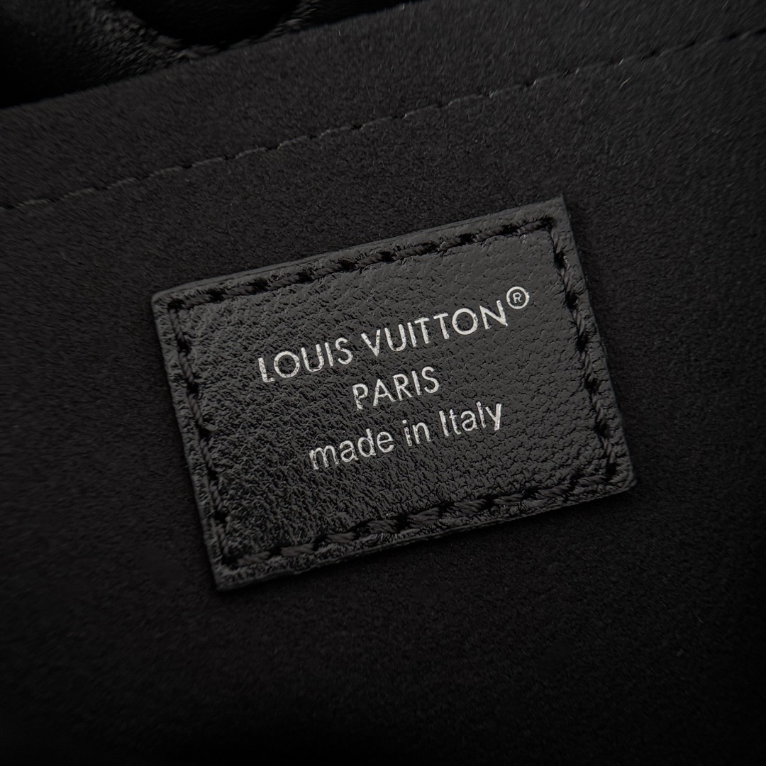 Bagsaaa LV M25522 Off Duty Backpack Vibe black - 25 cm