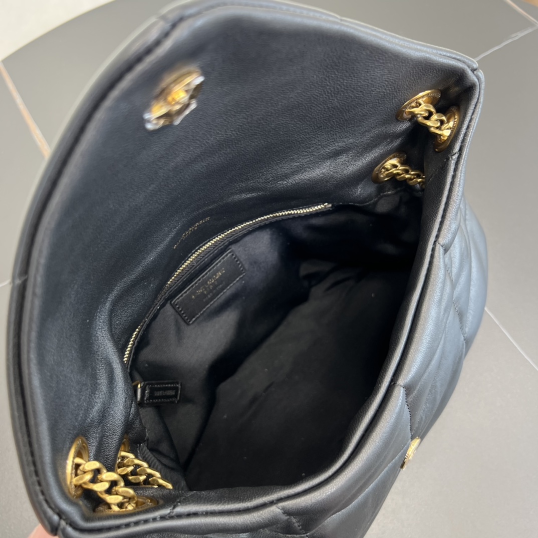 Bagsaaa Y51 Puffer Small in Nappa leather 577476 black & gold - 29cm