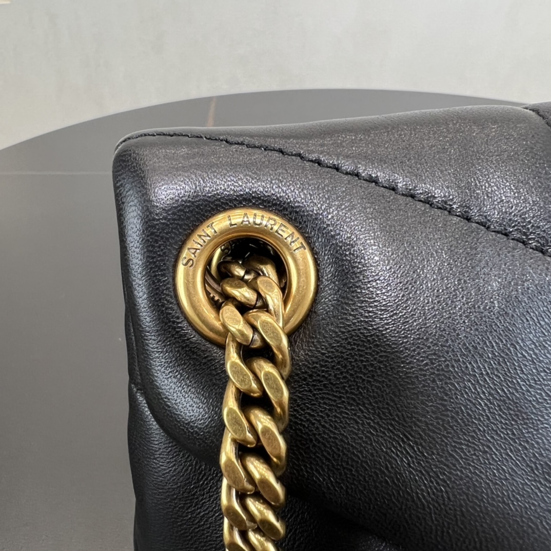 Bagsaaa Y51 Puffer Small in Nappa leather 577476 black & gold - 29cm